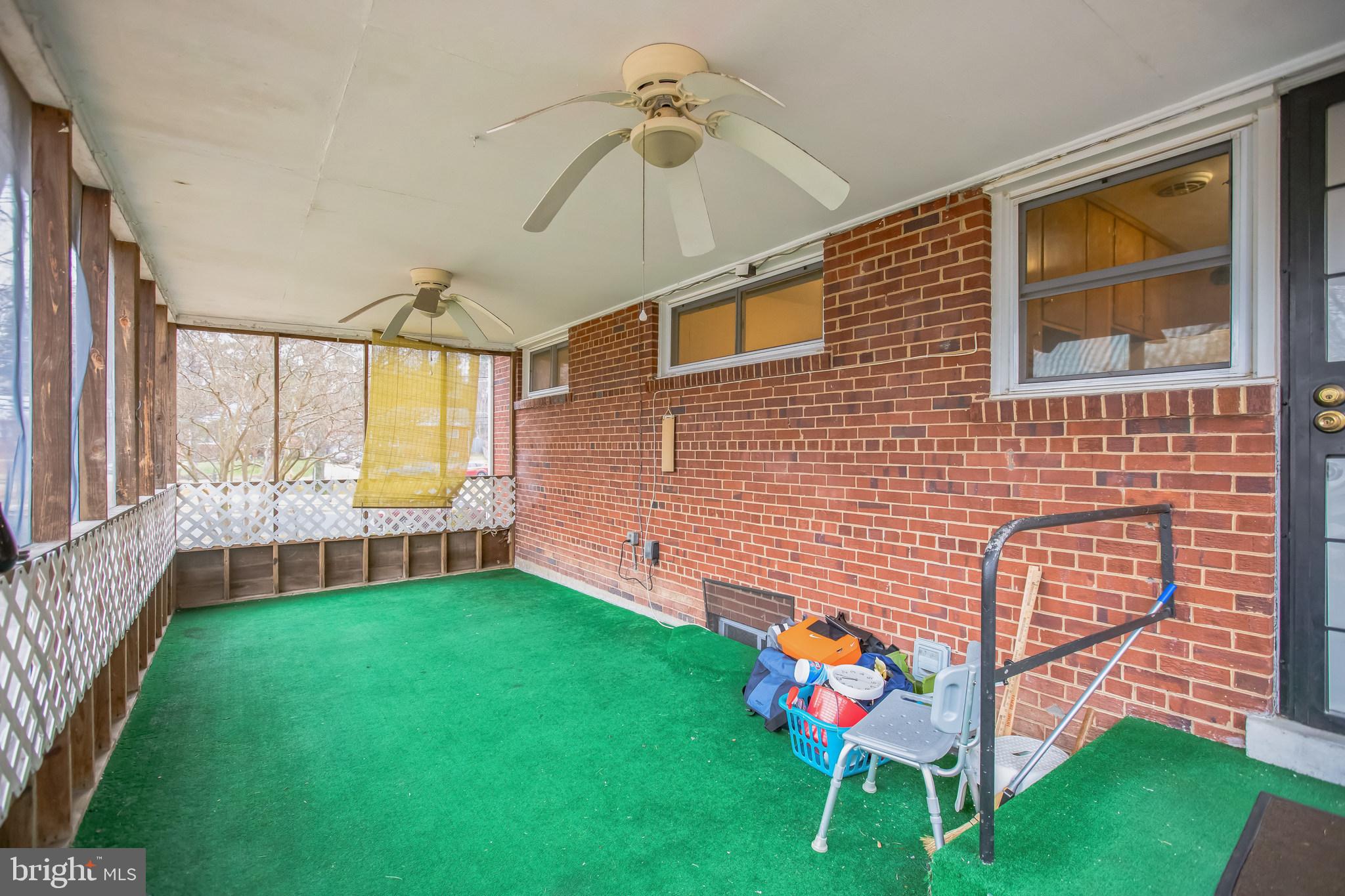 2501 Lorring Dr