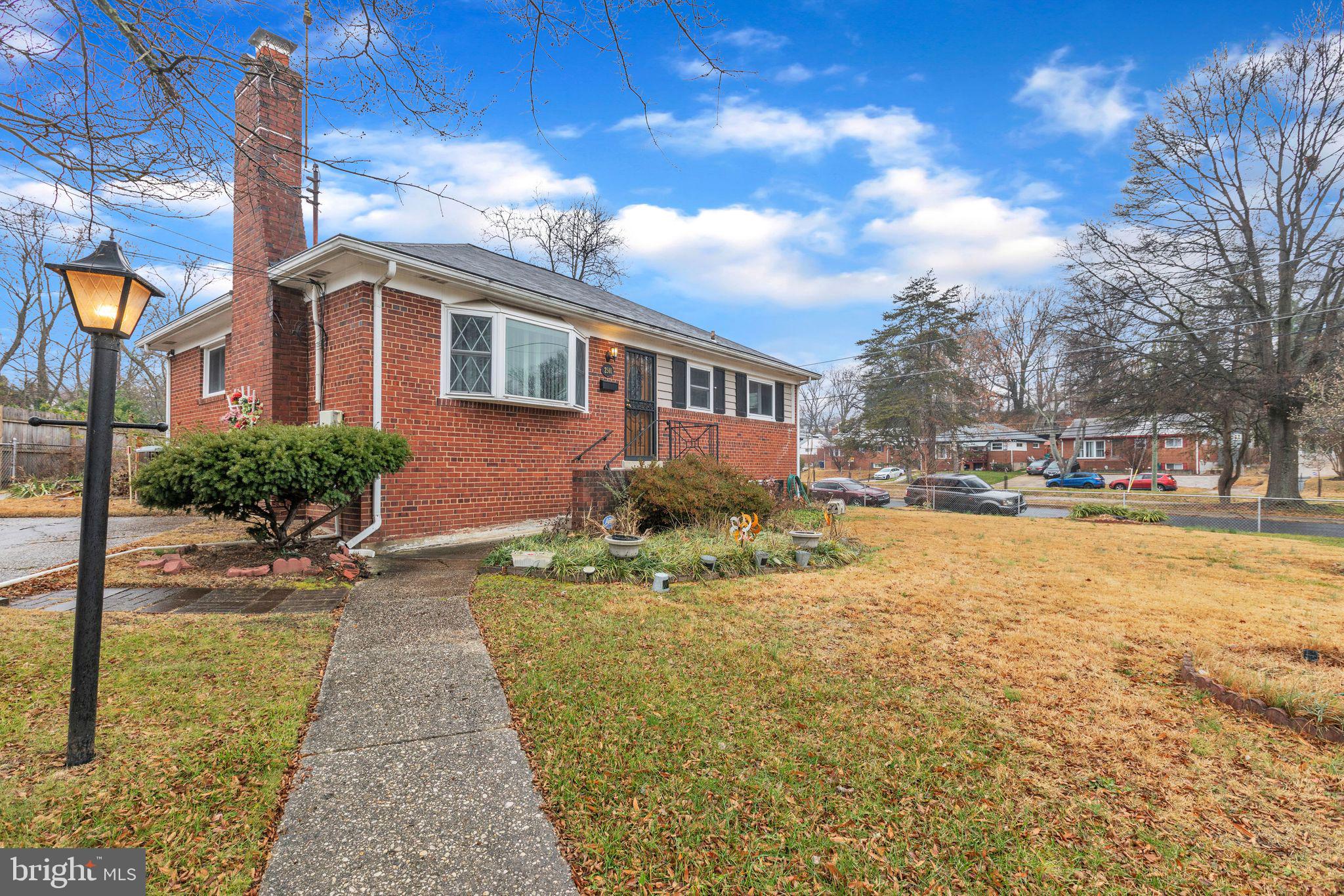 2501 Lorring Dr