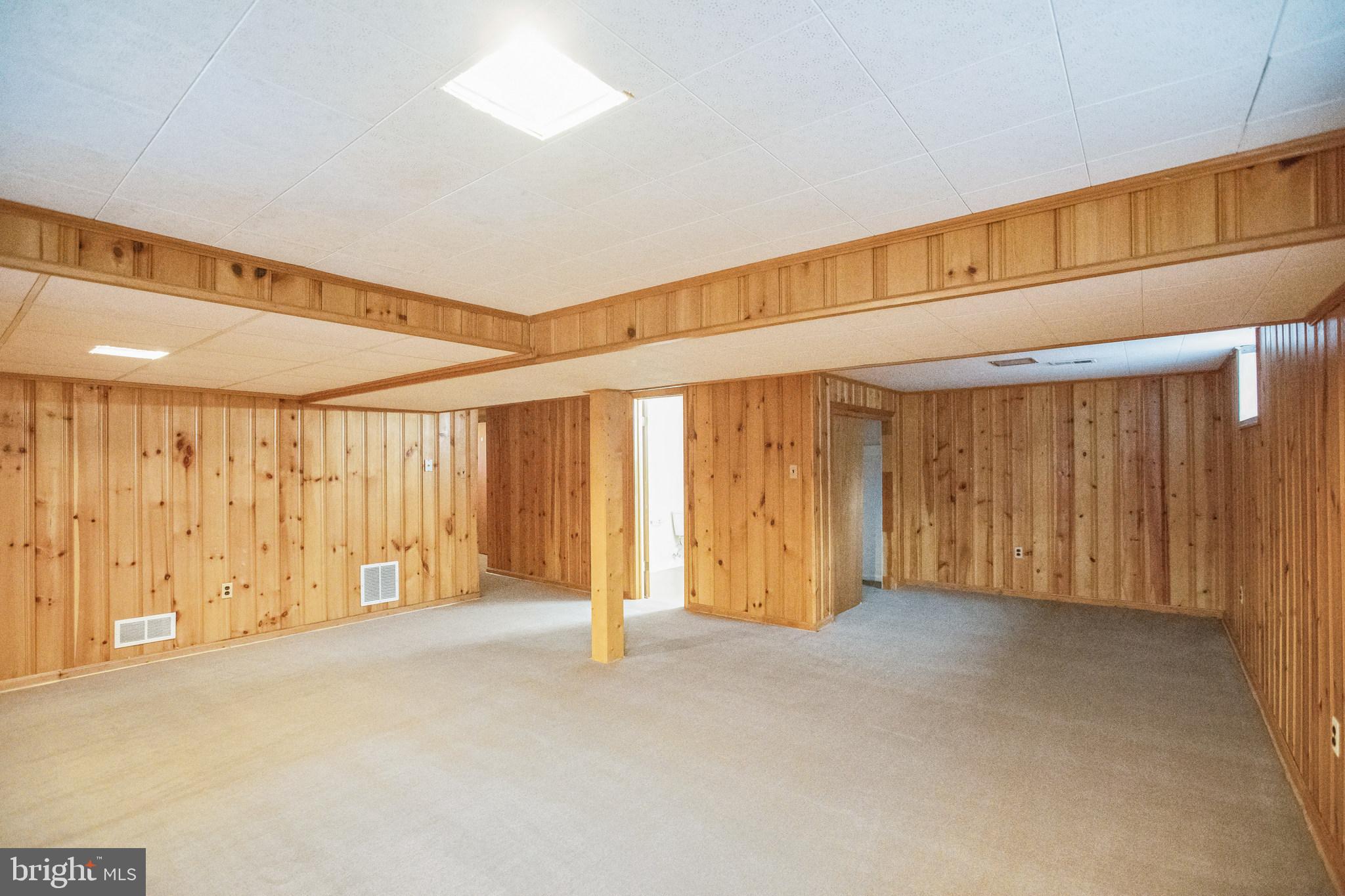 2501 Lorring Dr