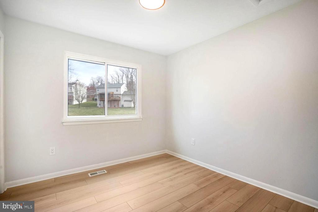 12602 Asbury Dr