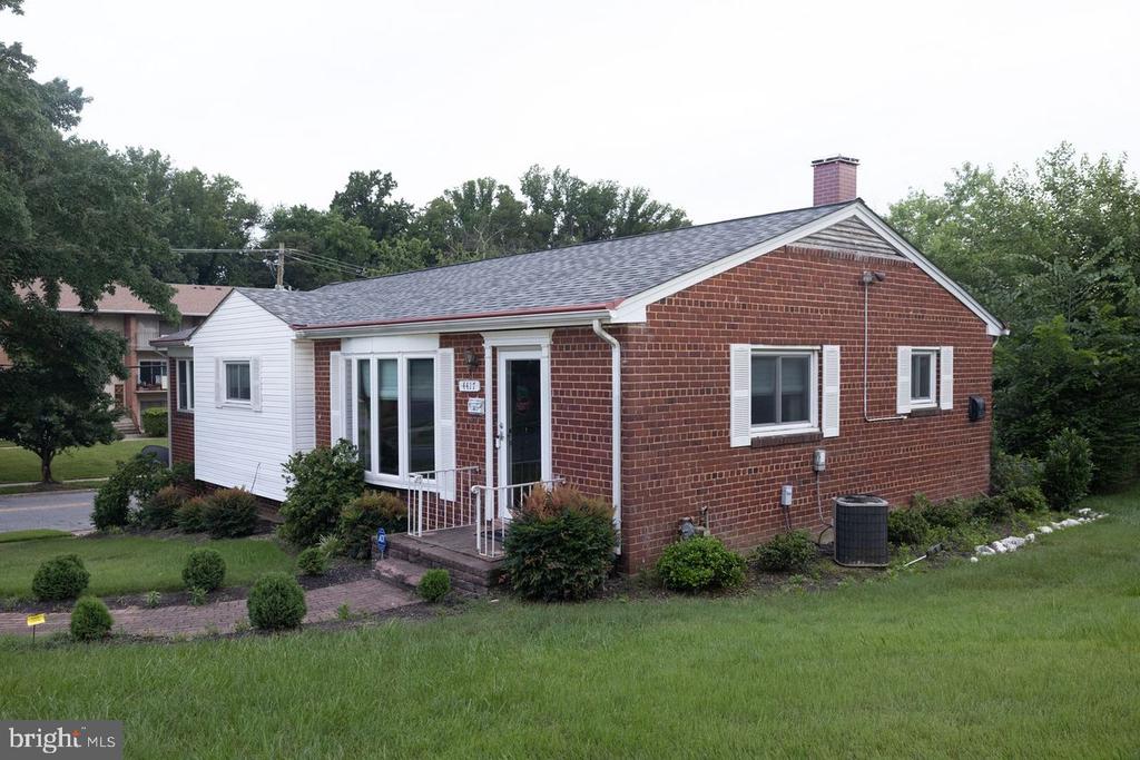 4417 23rd Pl