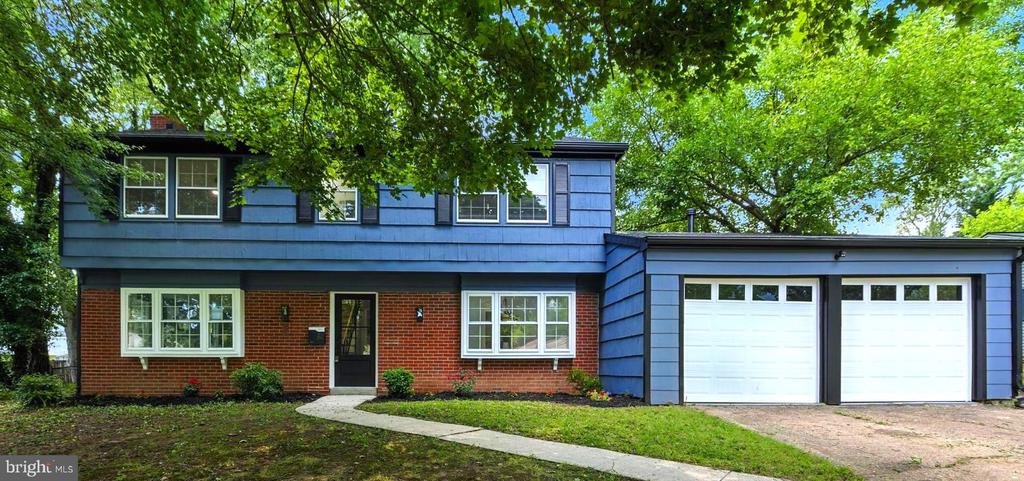 2302 Hanover Pl