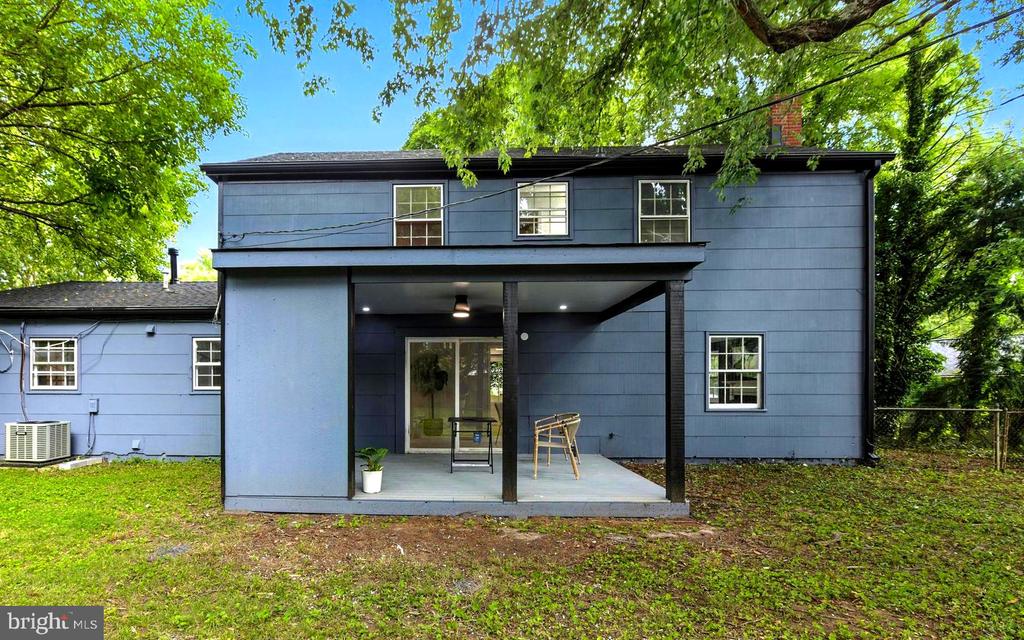 2302 Hanover Pl
