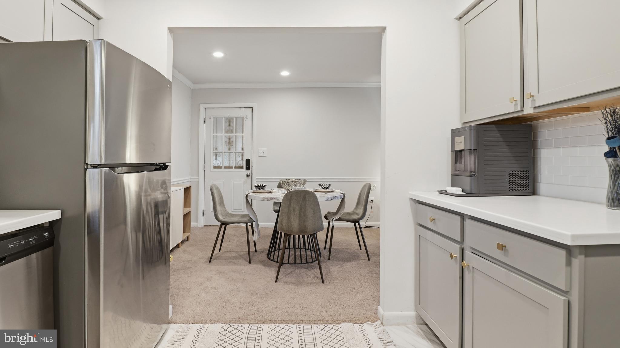 6710 EILERSON STREET