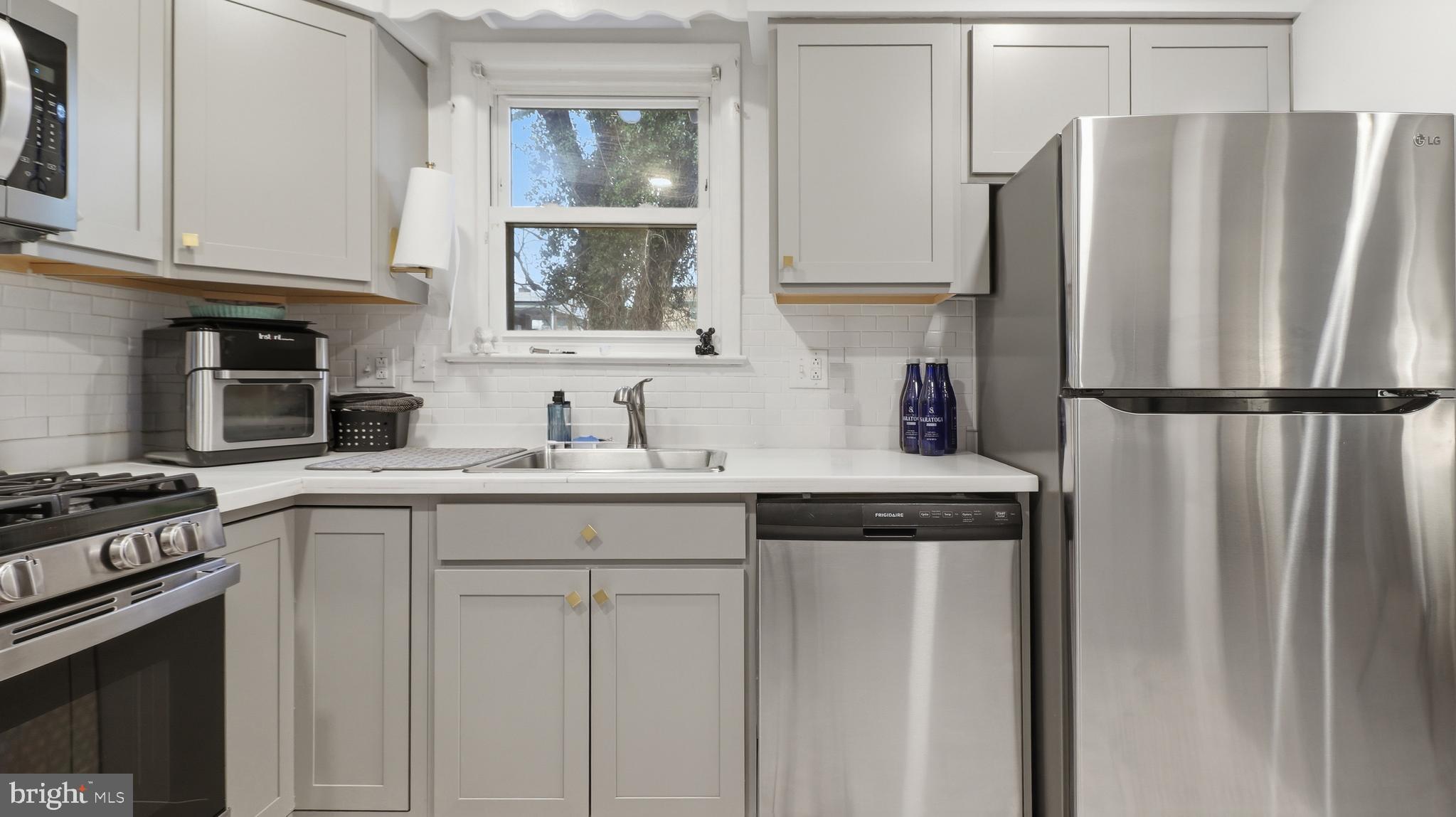 6710 EILERSON STREET