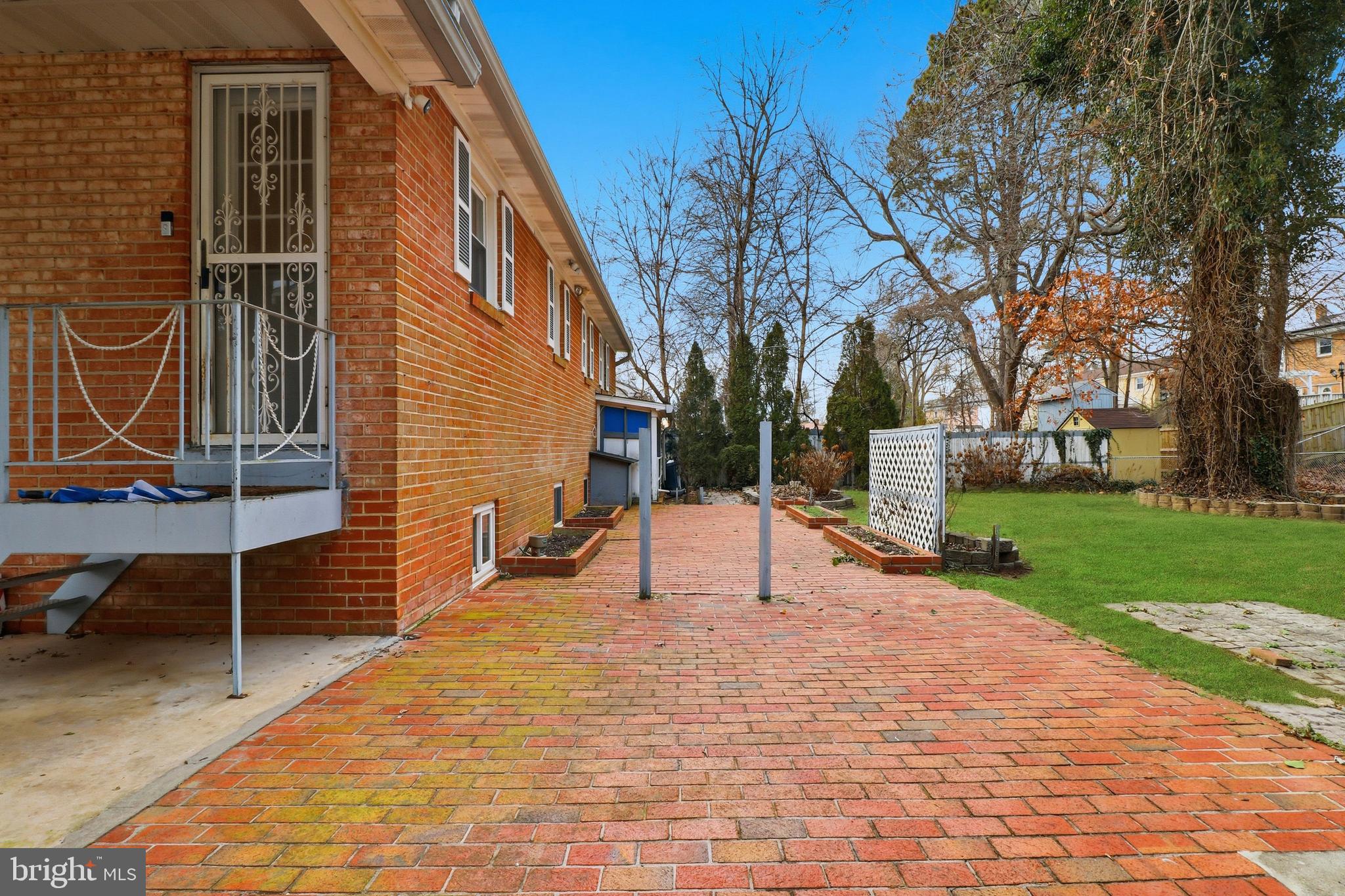 6710 EILERSON STREET