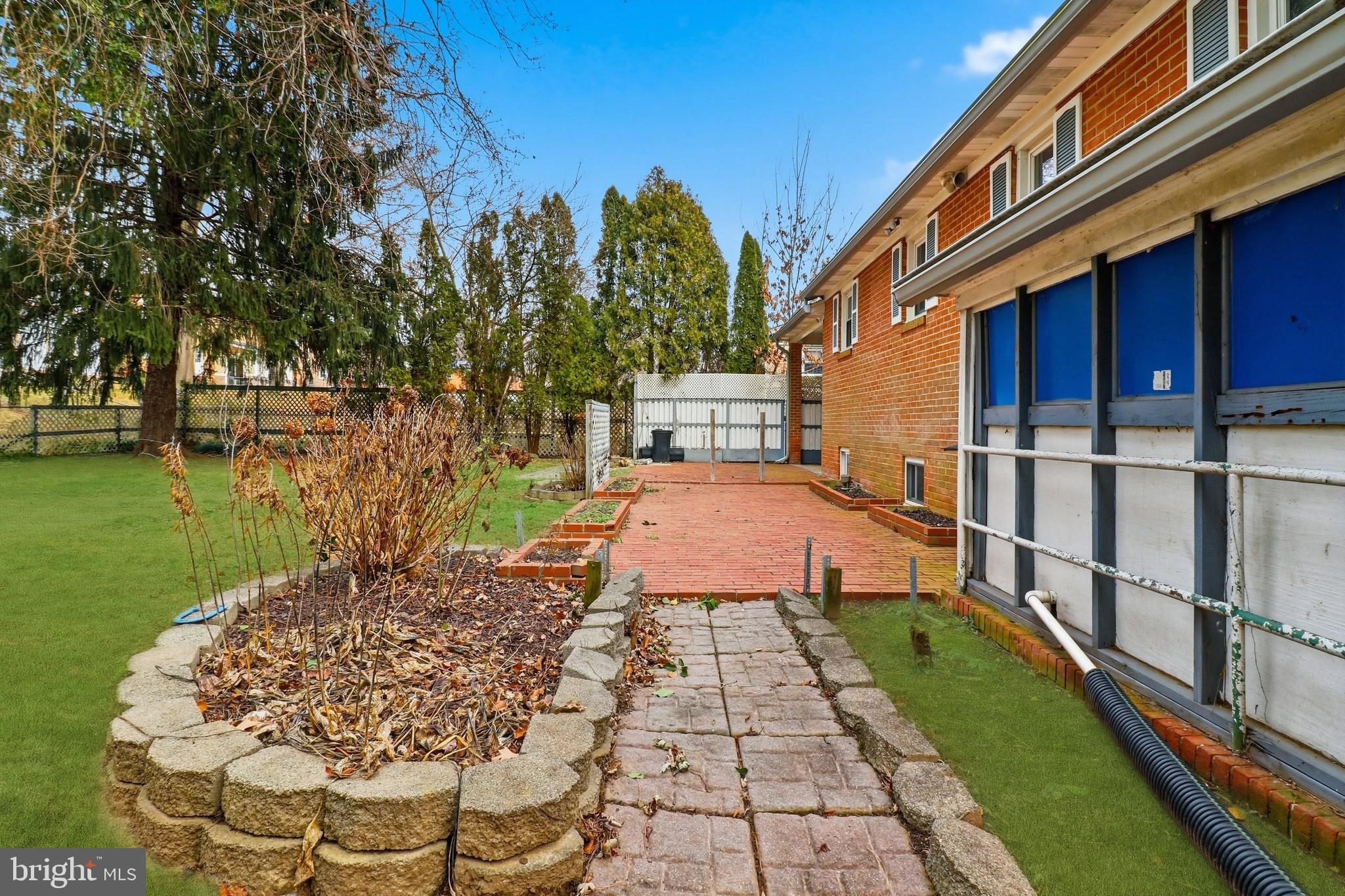 6710 EILERSON STREET