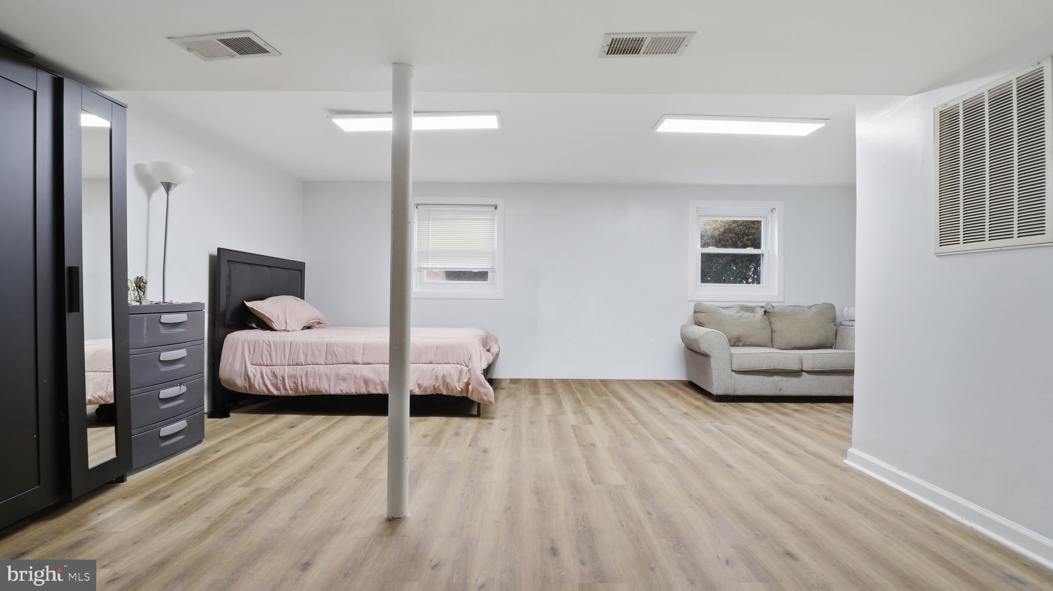 6710 EILERSON STREET