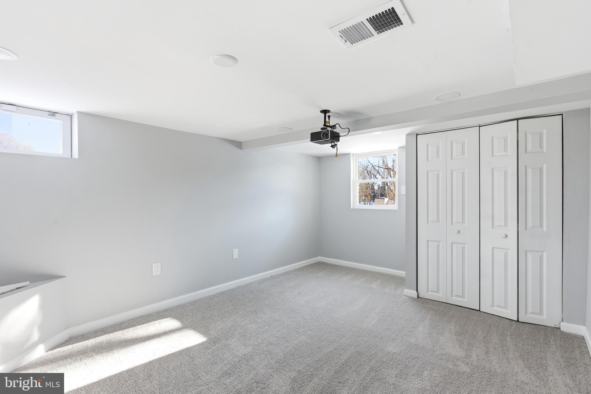 1020 CARRINGTON AVENUE