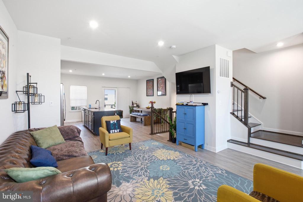 14735 EARL MITCHELL AVENUE Unit: F