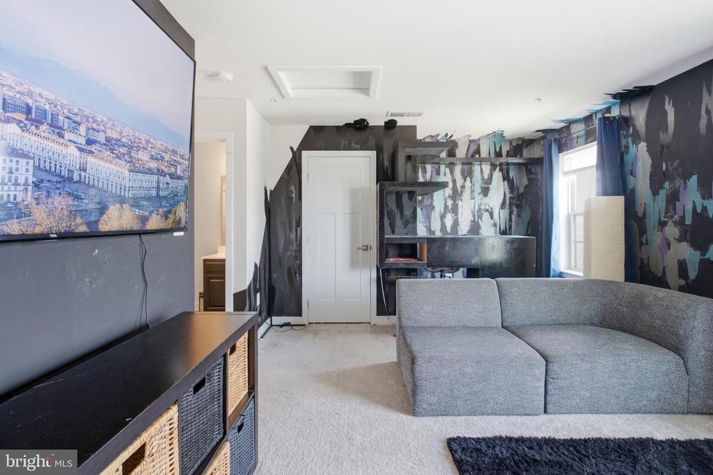 14735 EARL MITCHELL AVENUE Unit: F