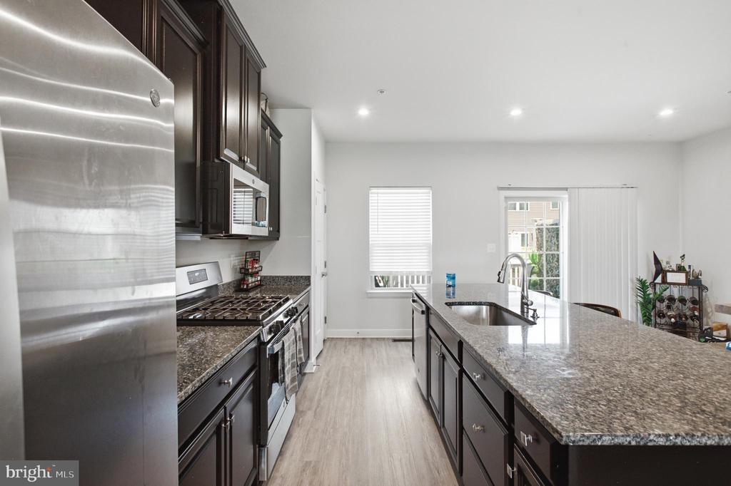 14735 EARL MITCHELL AVENUE Unit: F