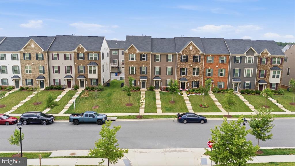 14735 EARL MITCHELL AVENUE Unit: F