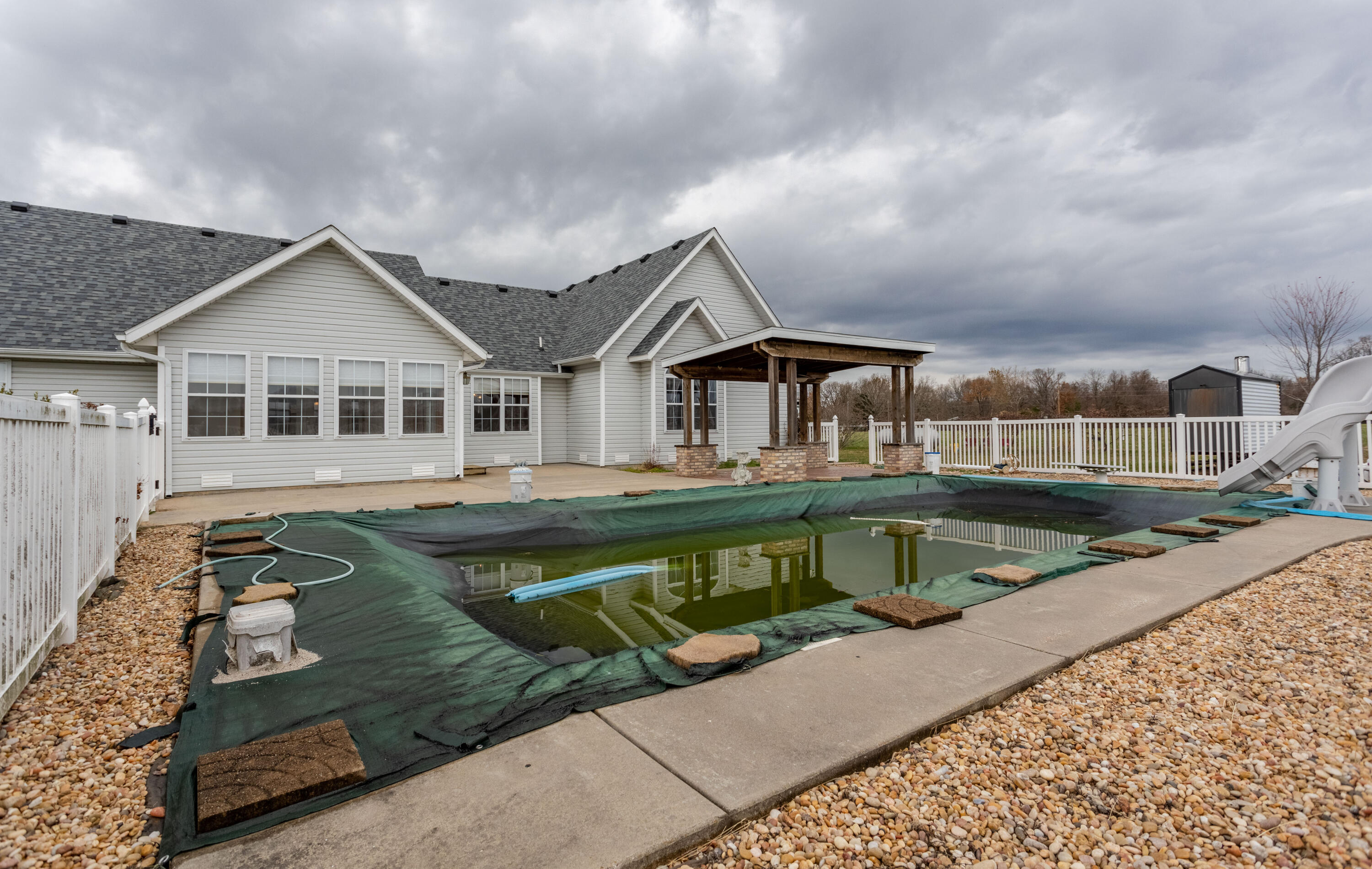 7402 N Farm Road 197