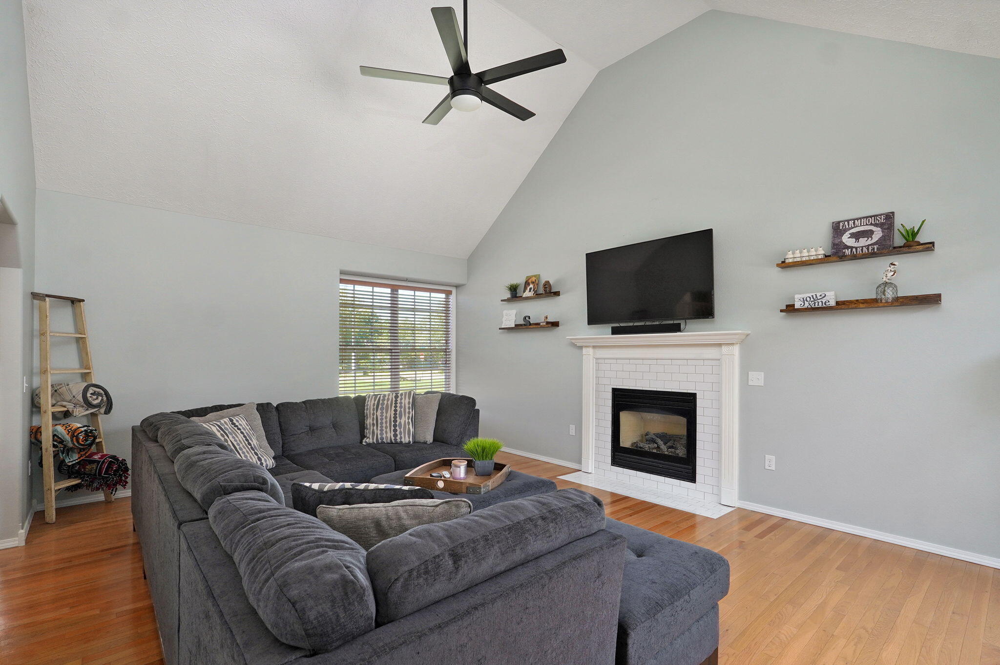 1106 S Fountain Avenue