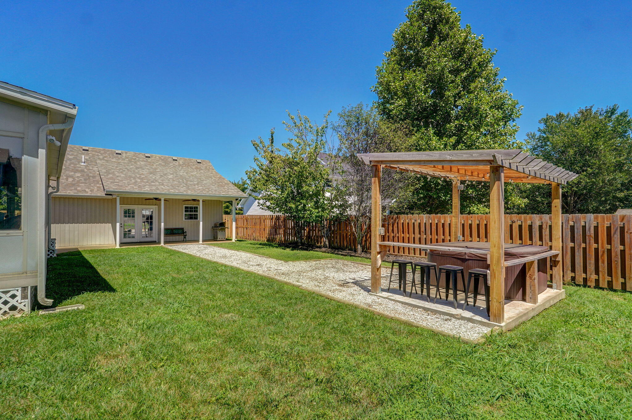 1106 S Fountain Avenue