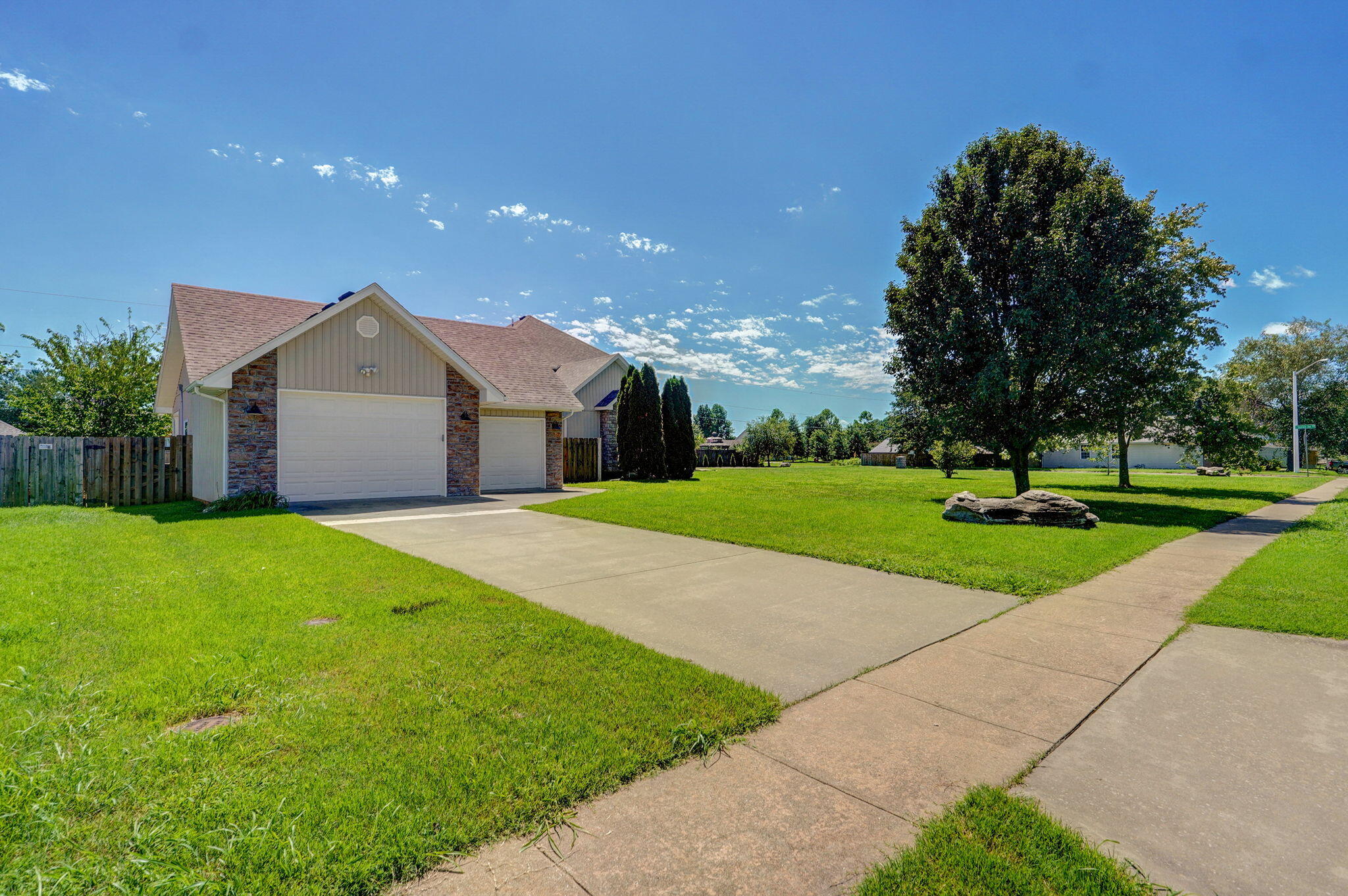 1106 S Fountain Avenue