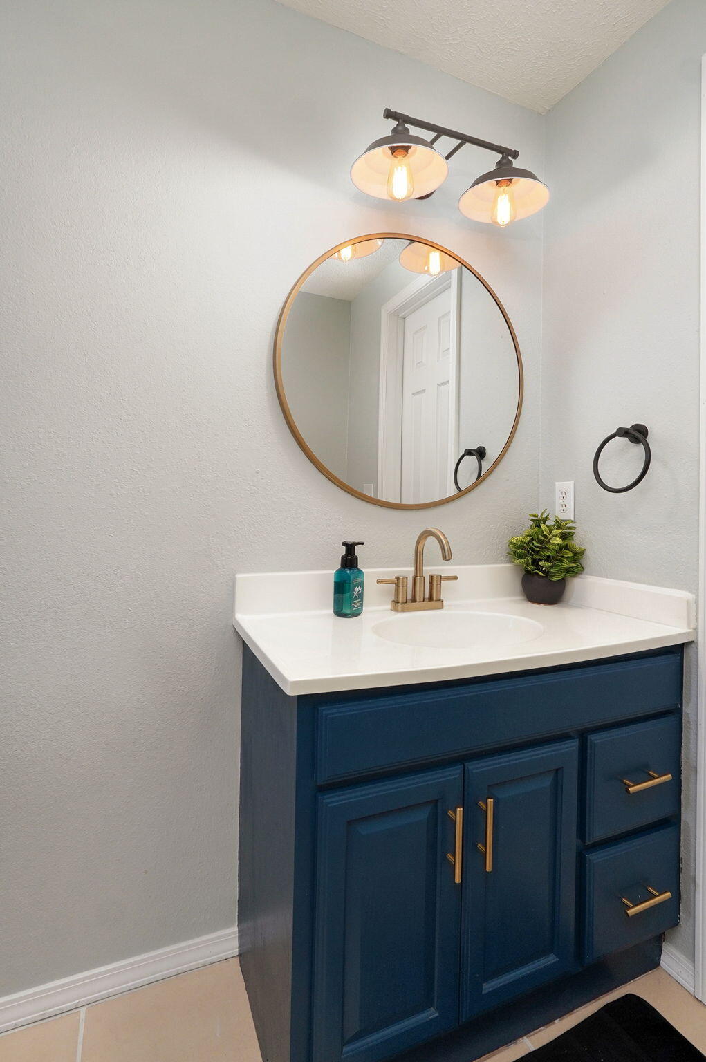 1106 S Fountain Avenue