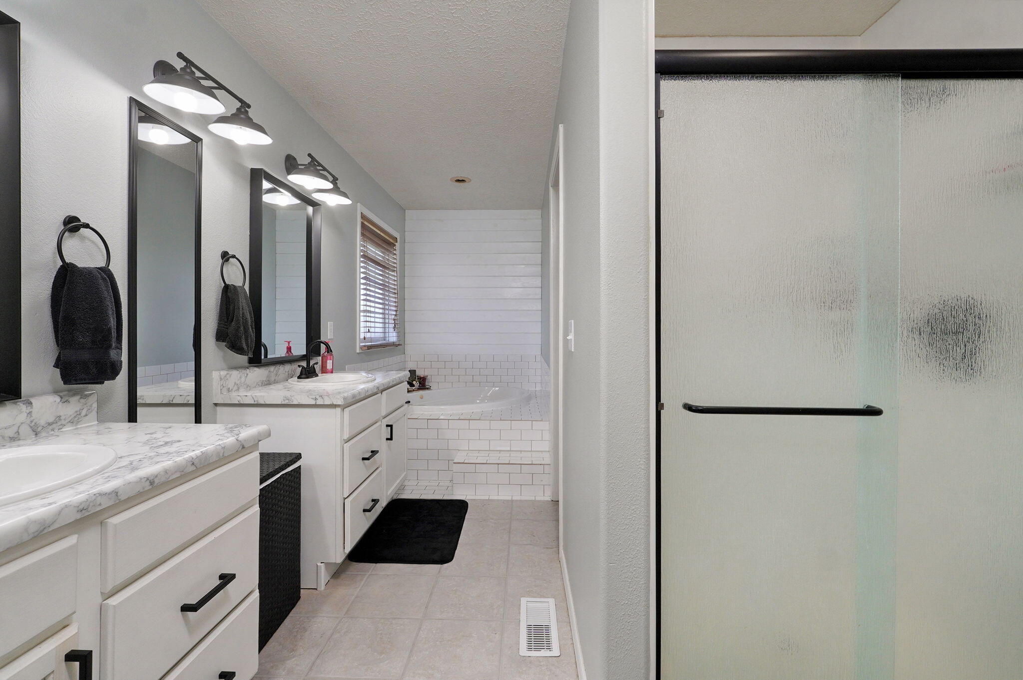 1106 S Fountain Avenue