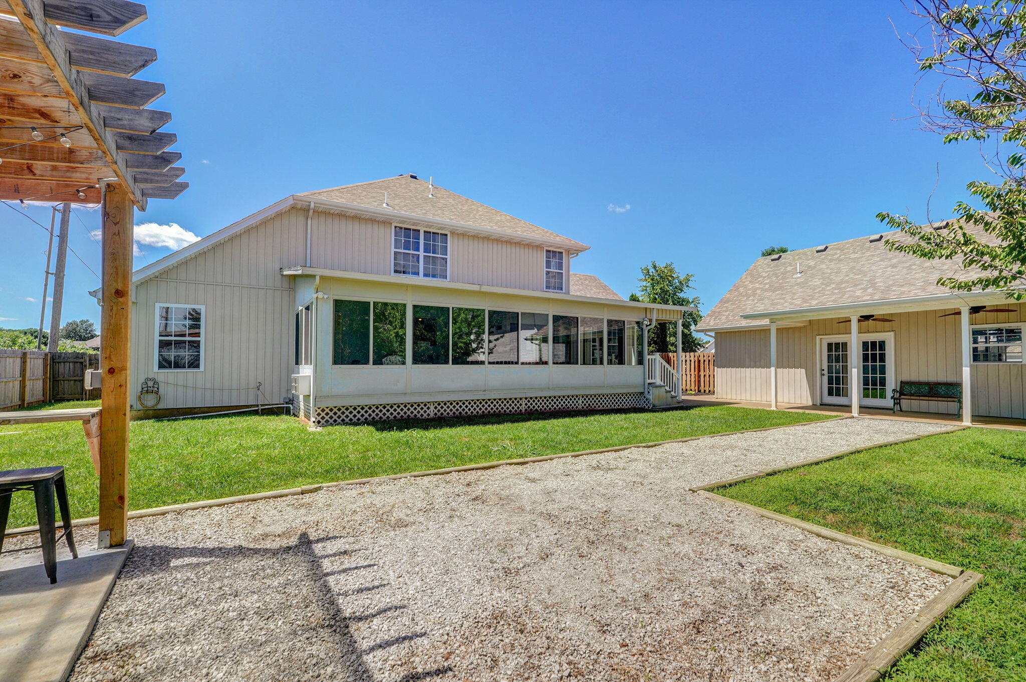 1106 S Fountain Avenue