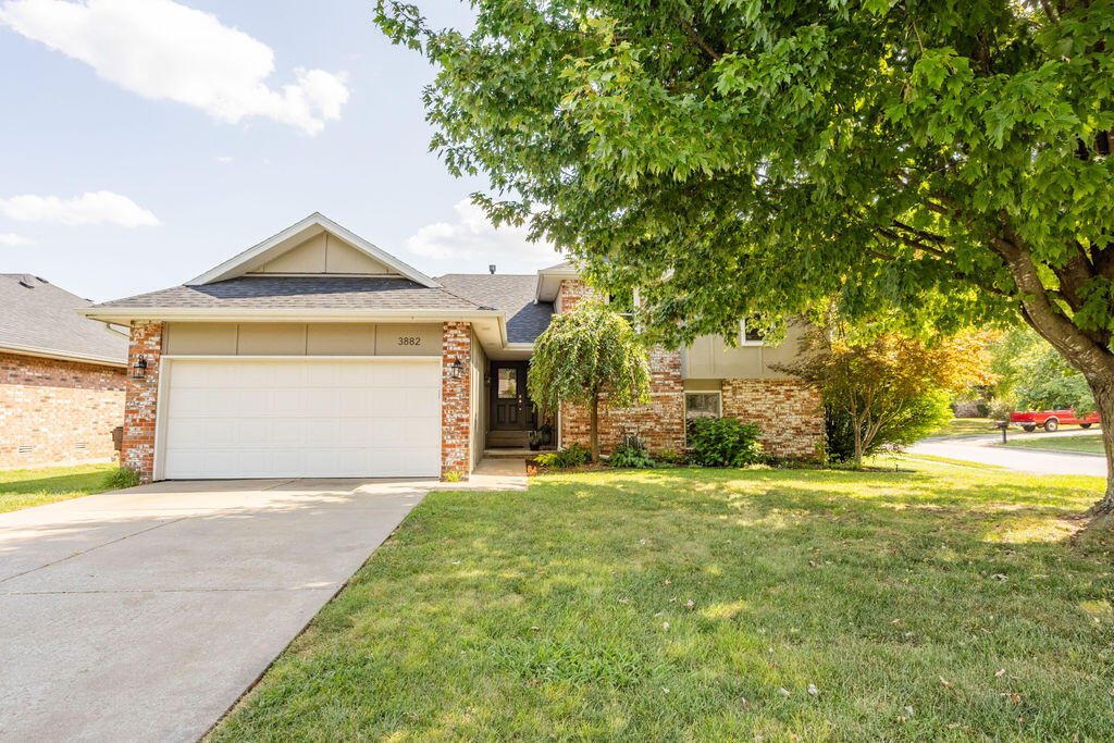 3882 W Edgewood Street