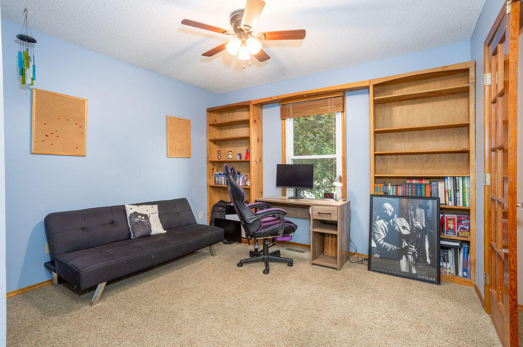3882 W Edgewood Street