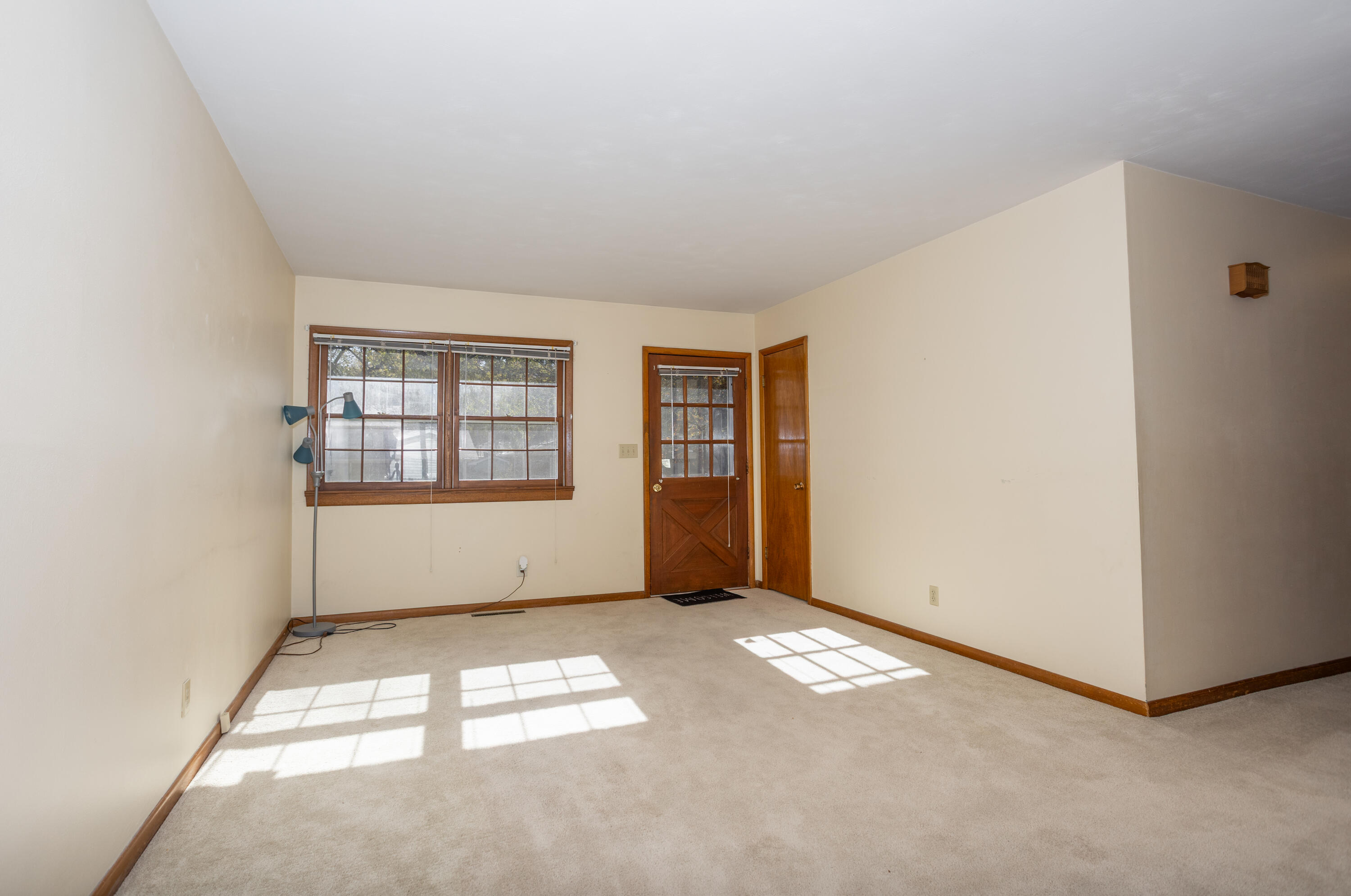 609 E Edgewood Street