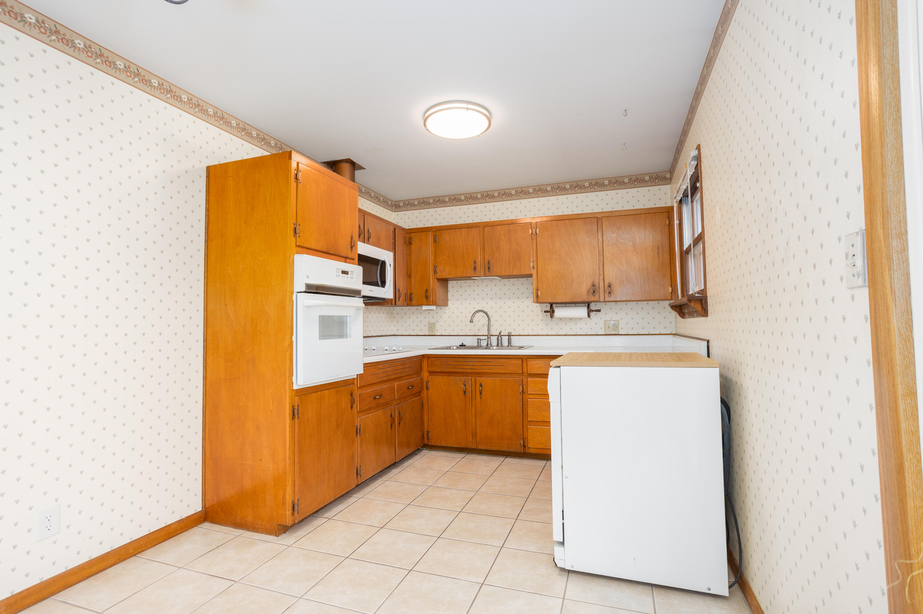 609 E Edgewood Street