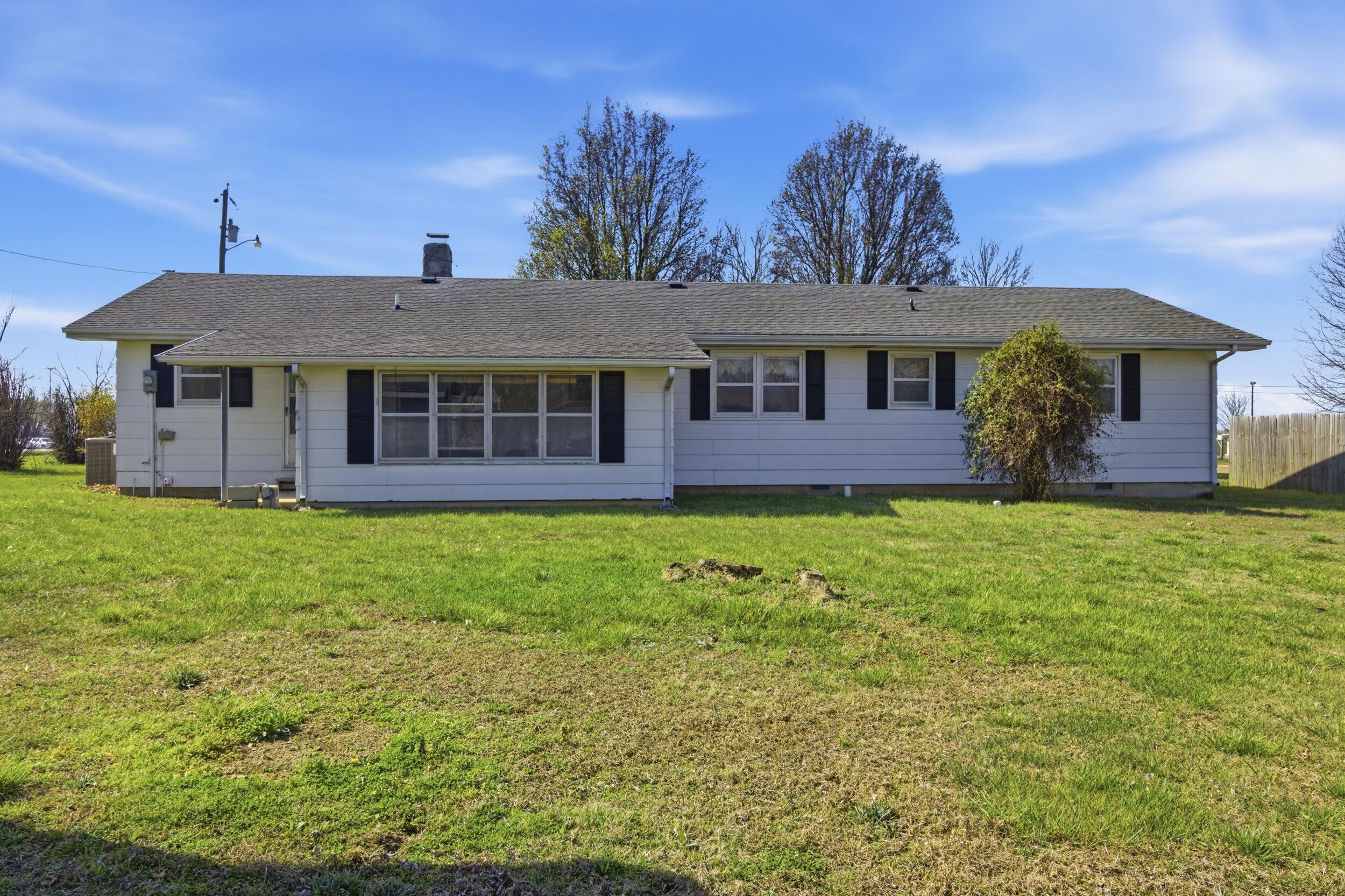 1321 W Dallas Street