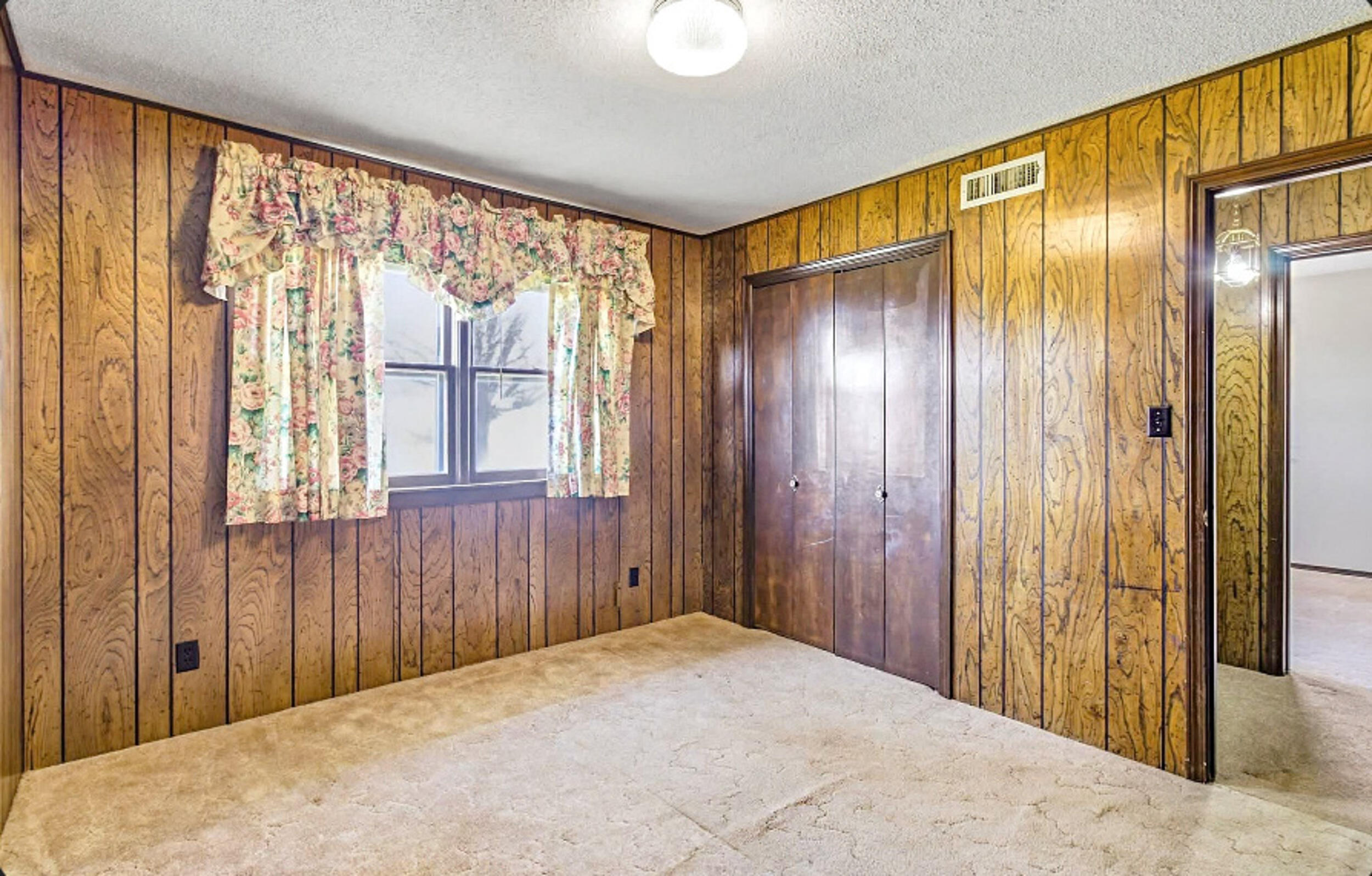 1321 W Dallas Street