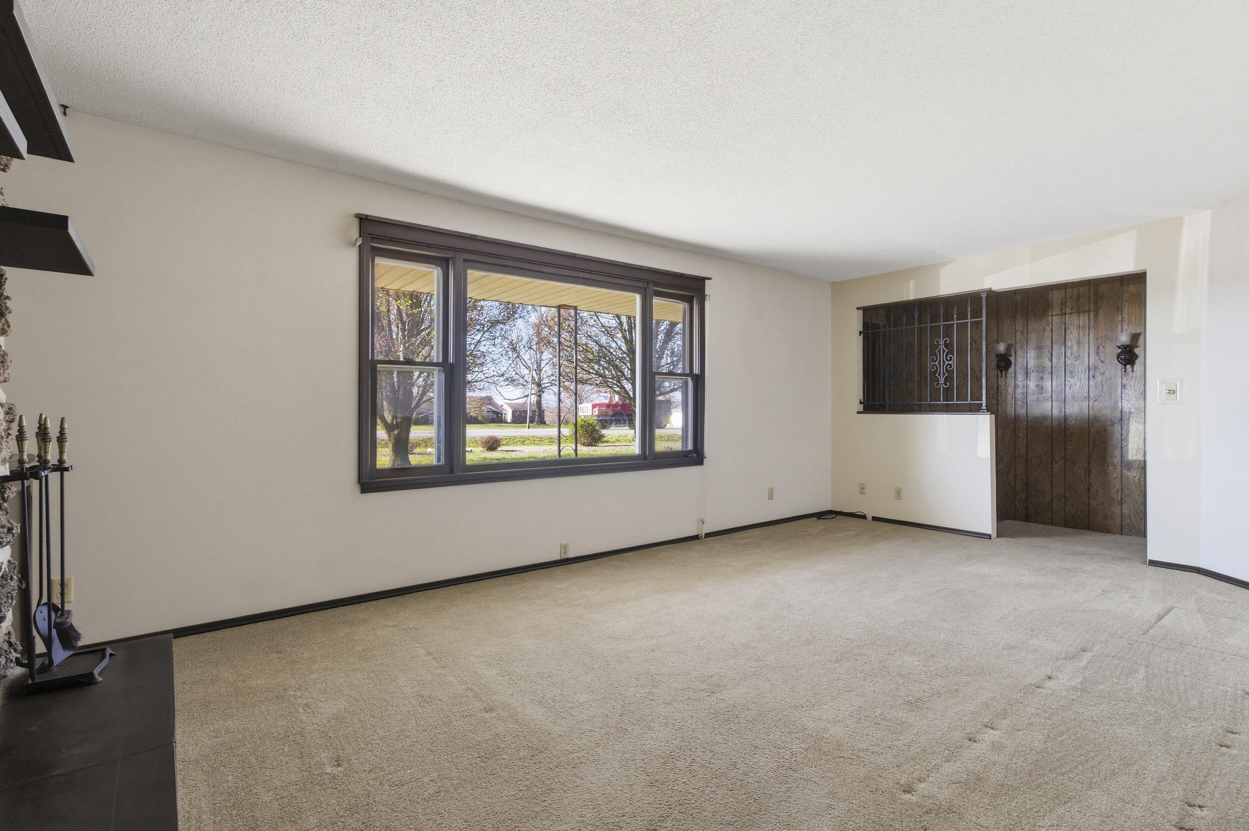 1321 W Dallas Street