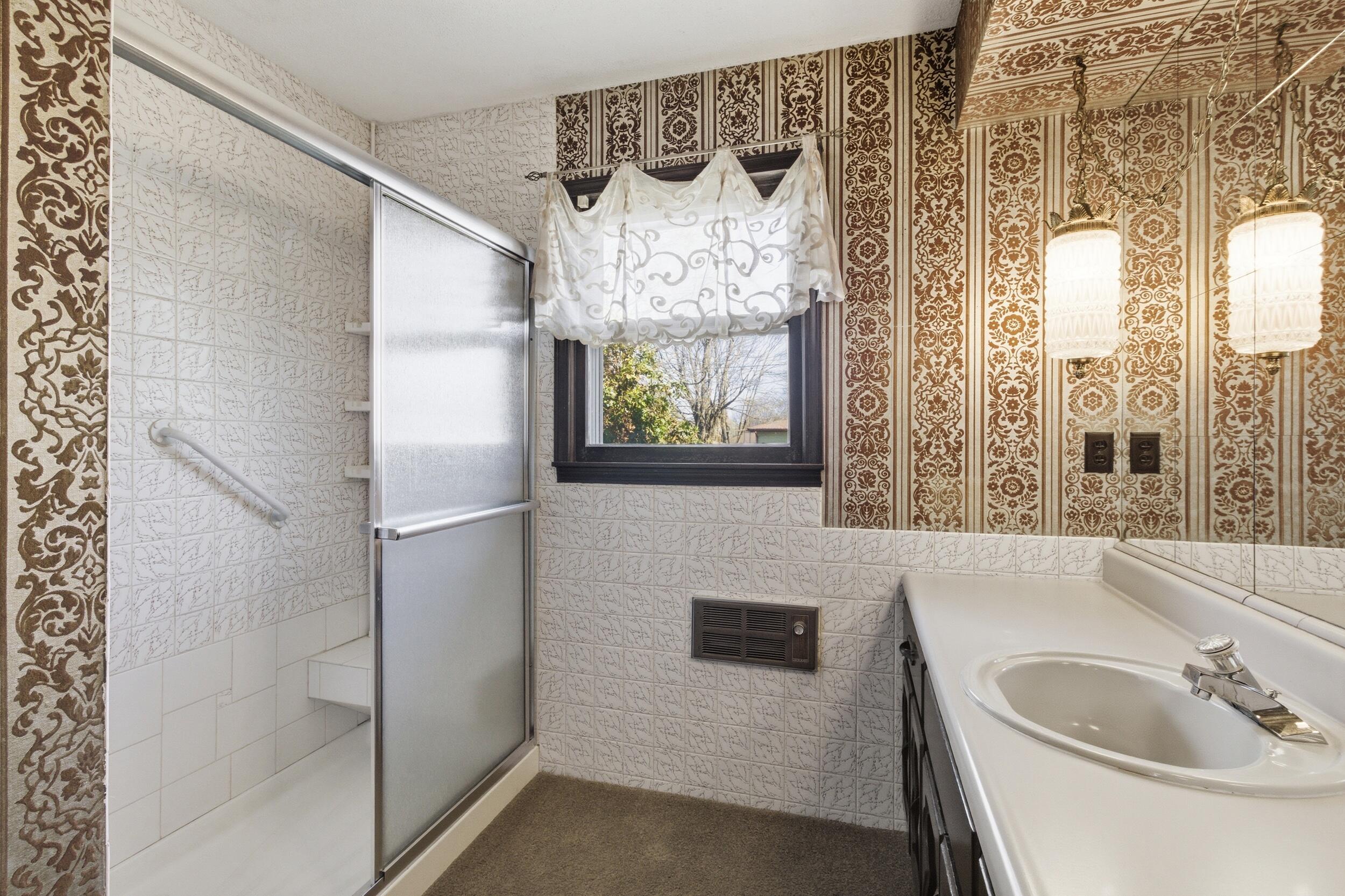 1321 W Dallas Street