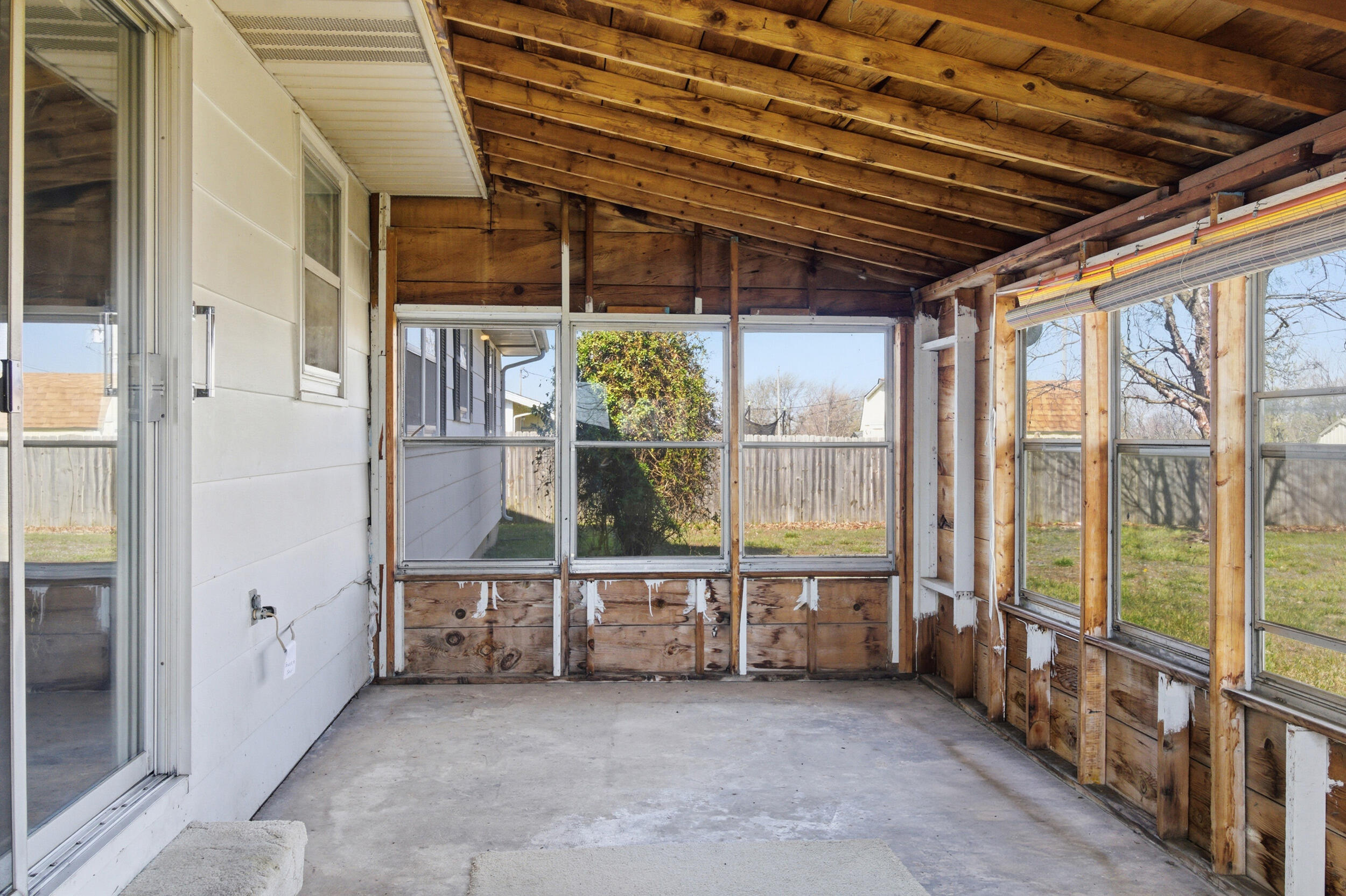 1321 W Dallas Street