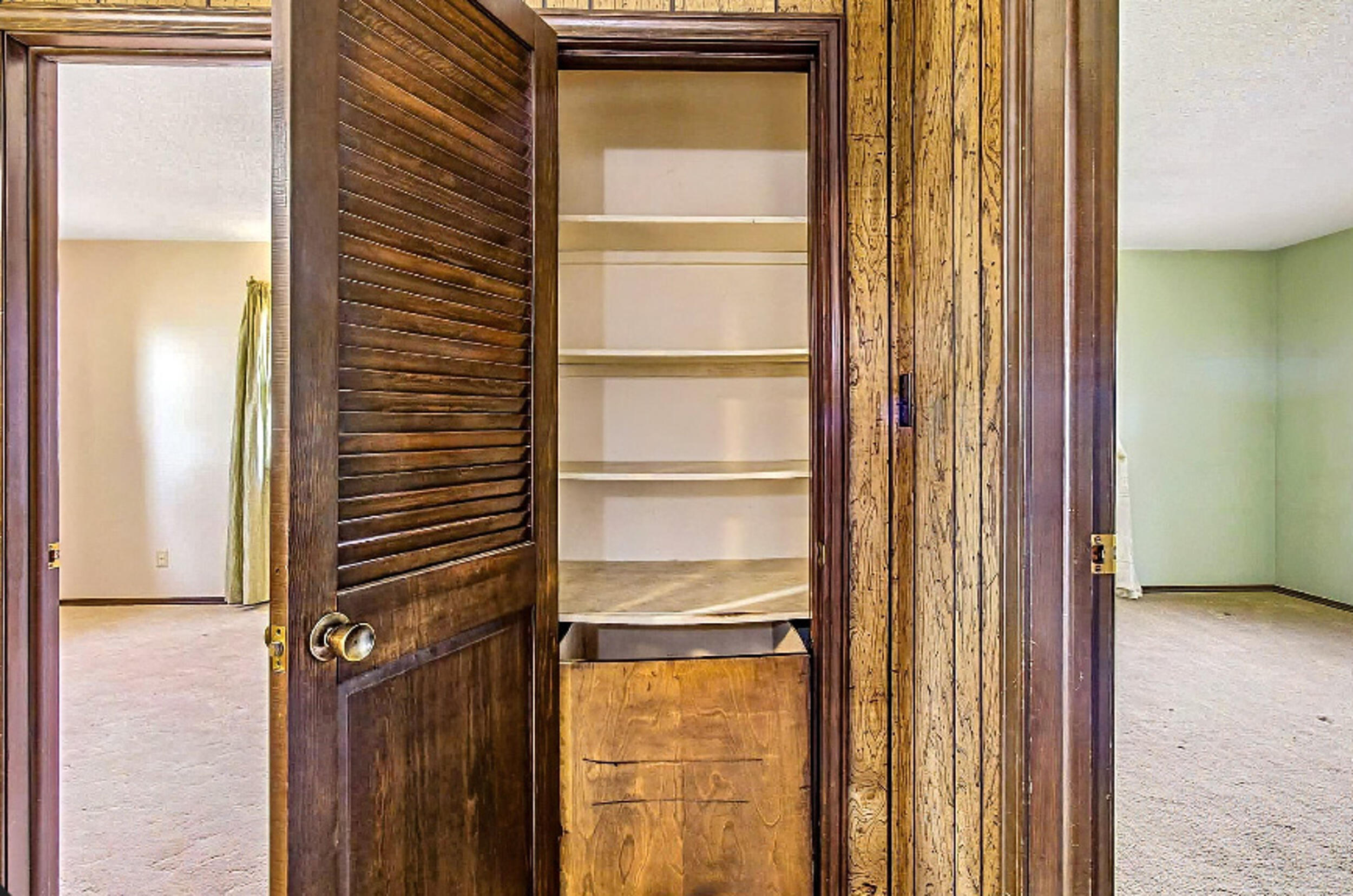 1321 W Dallas Street