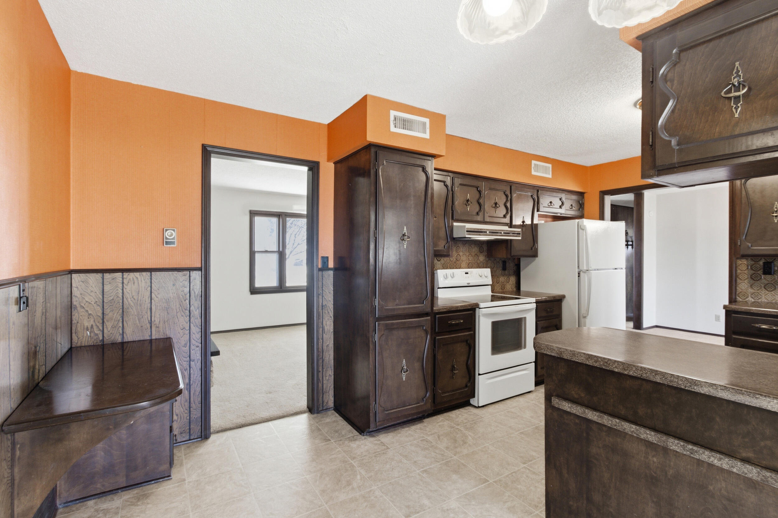 1321 W Dallas Street