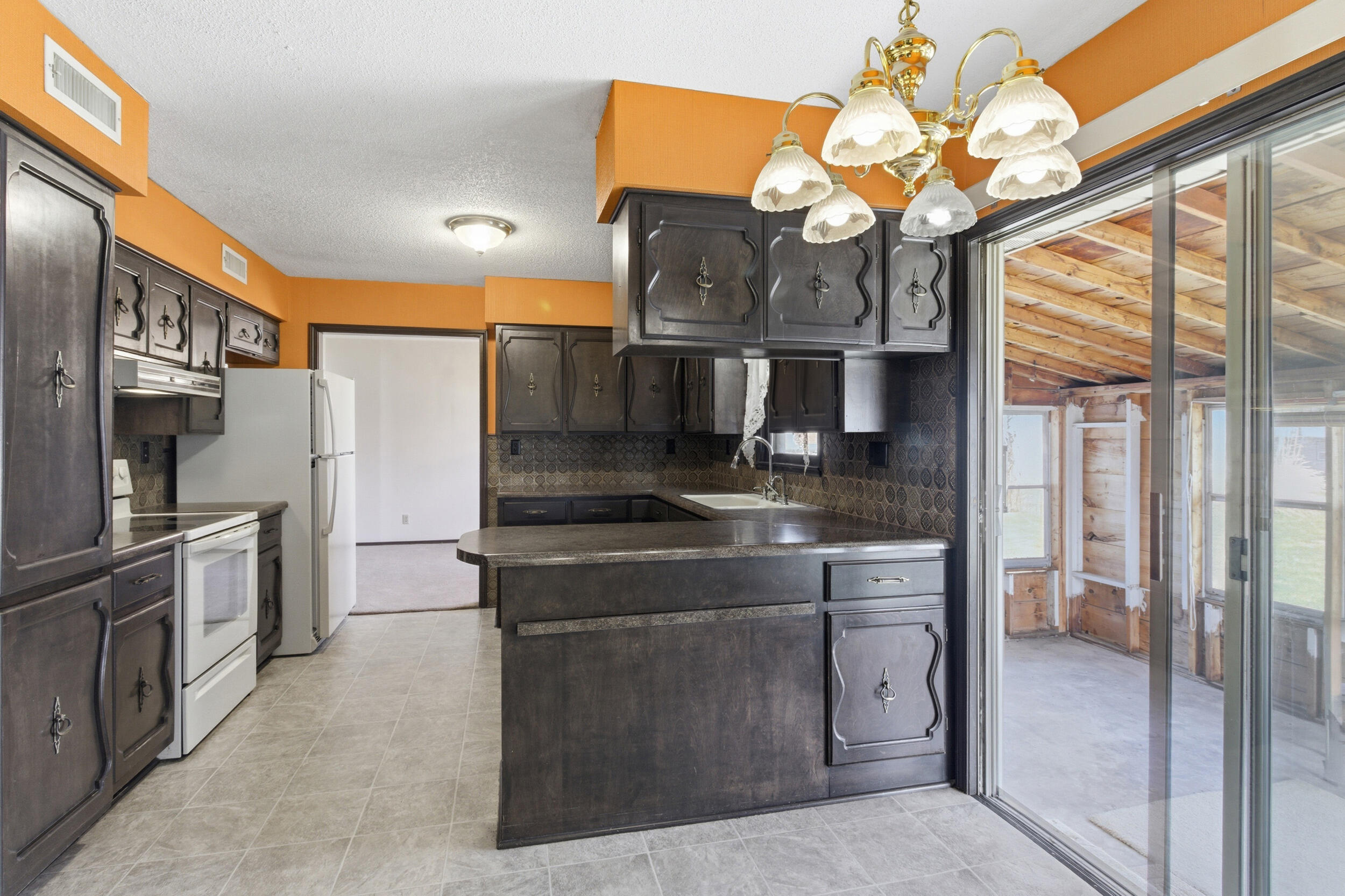 1321 W Dallas Street