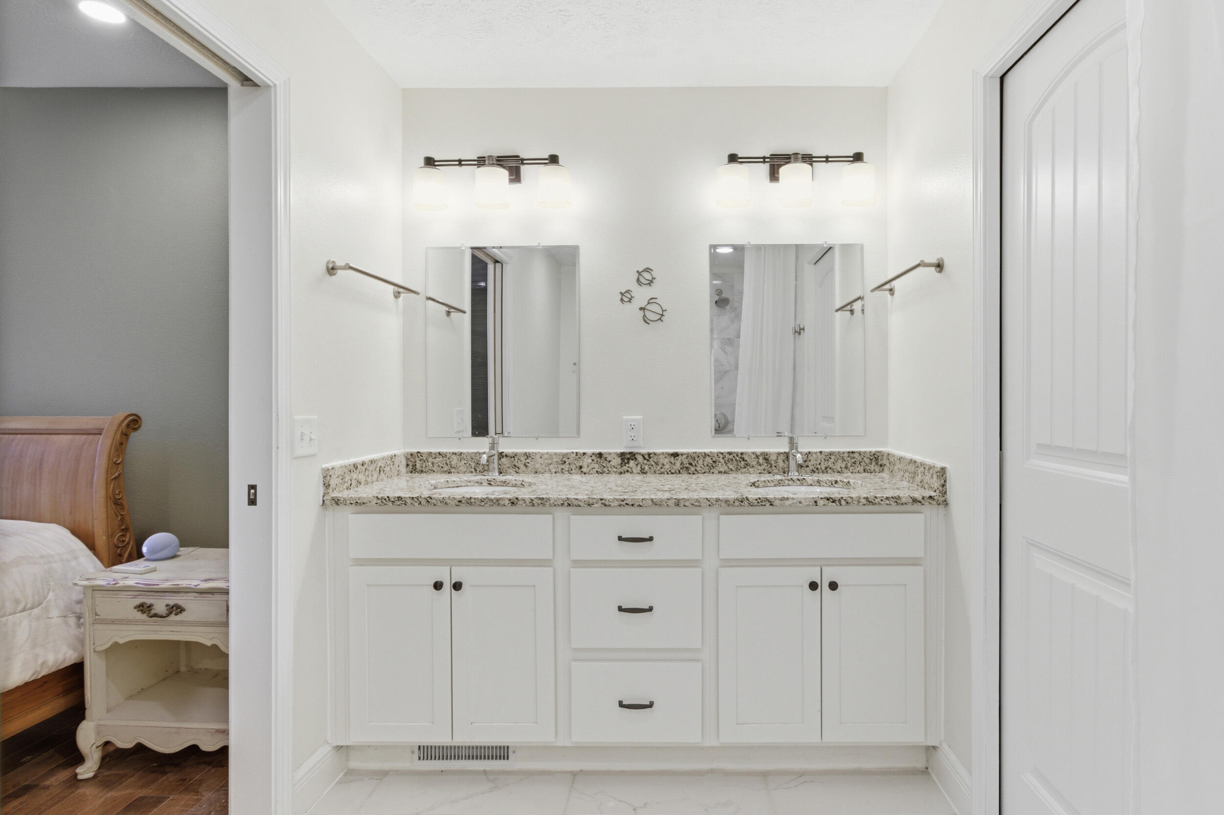 5618 E Pearson Parkway