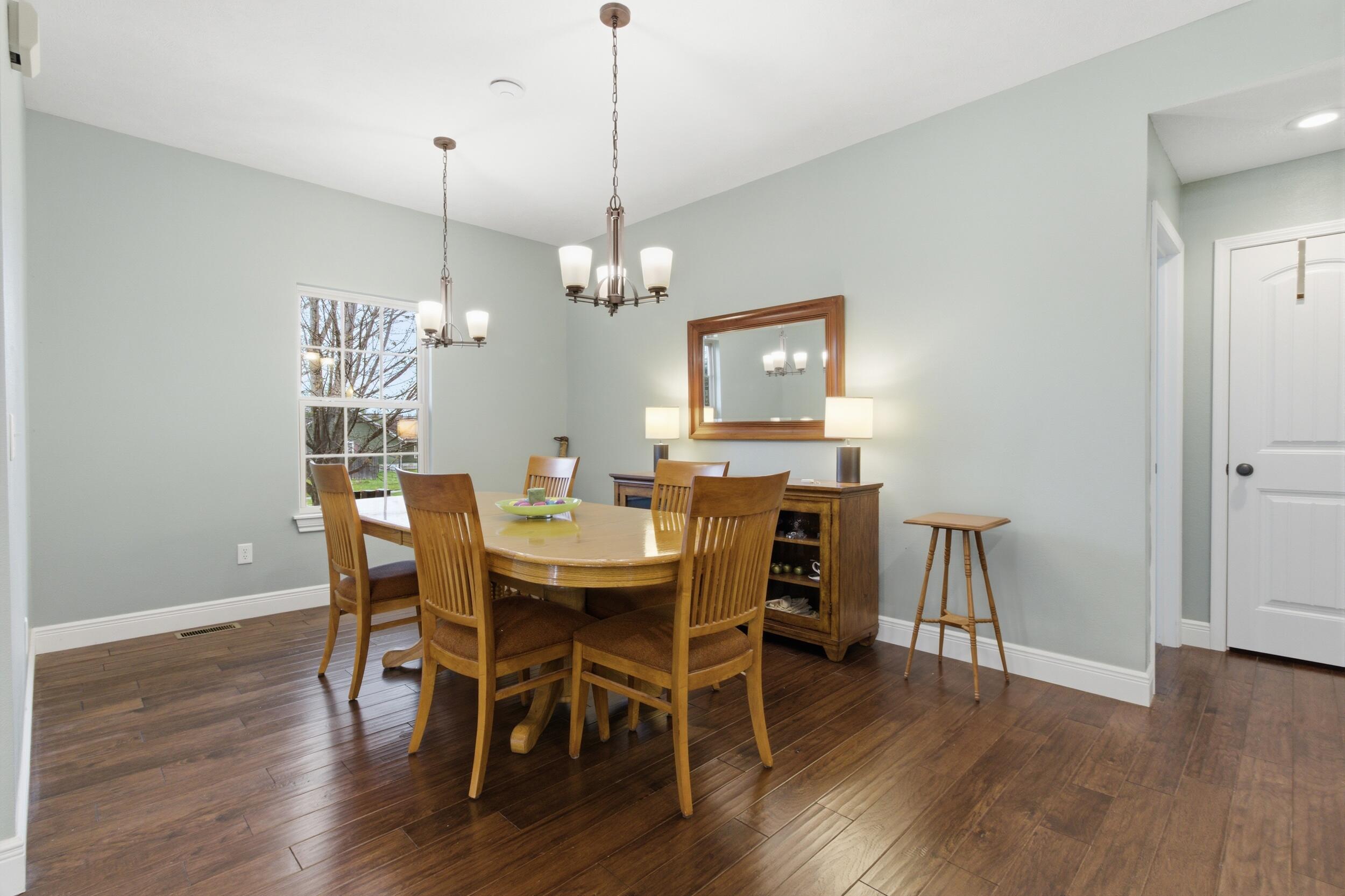 5618 E Pearson Parkway