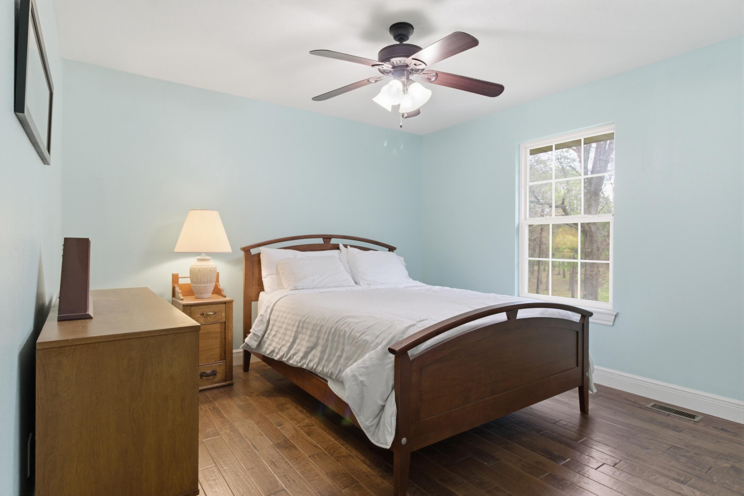 5618 E Pearson Parkway