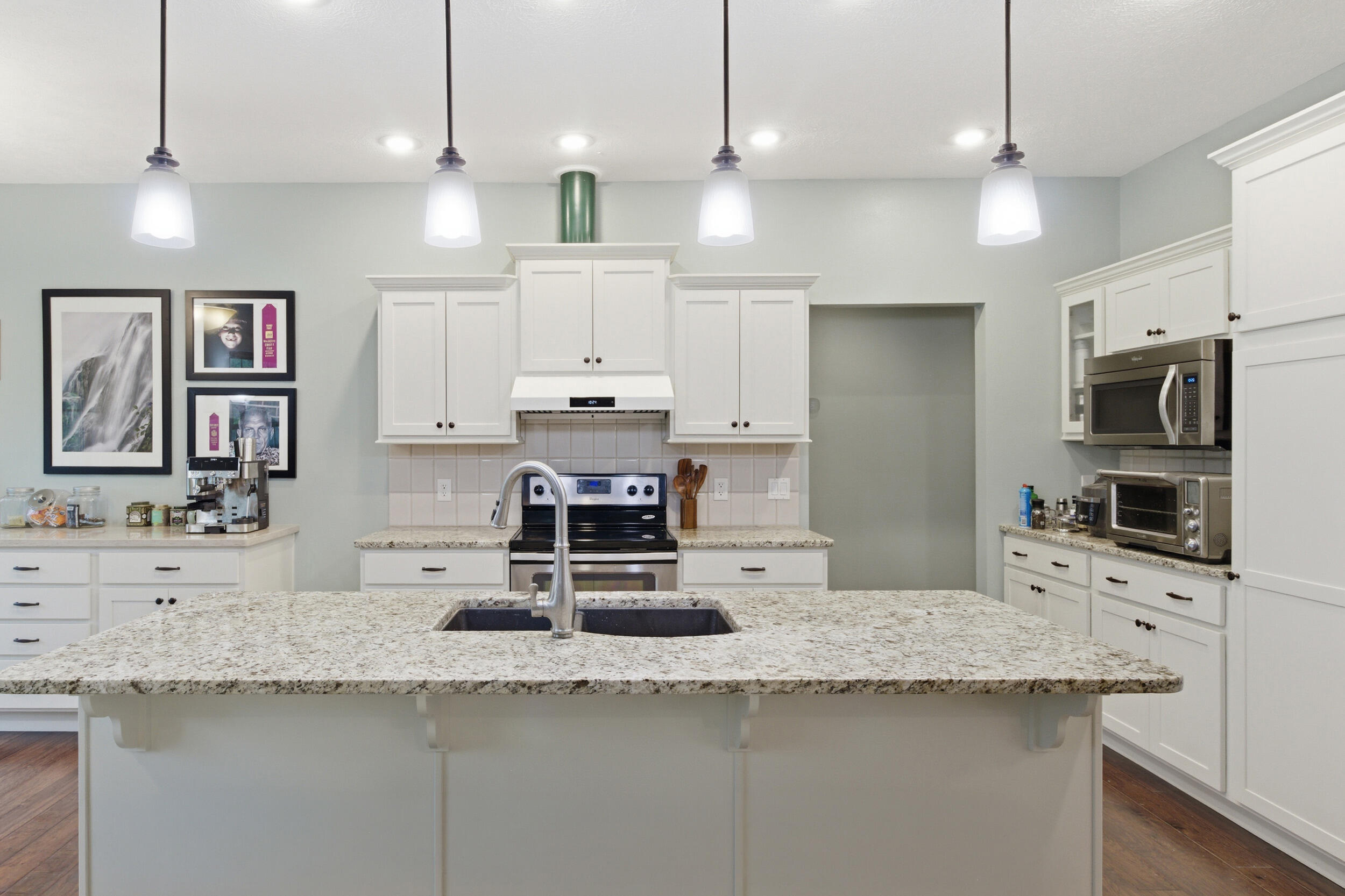 5618 E Pearson Parkway