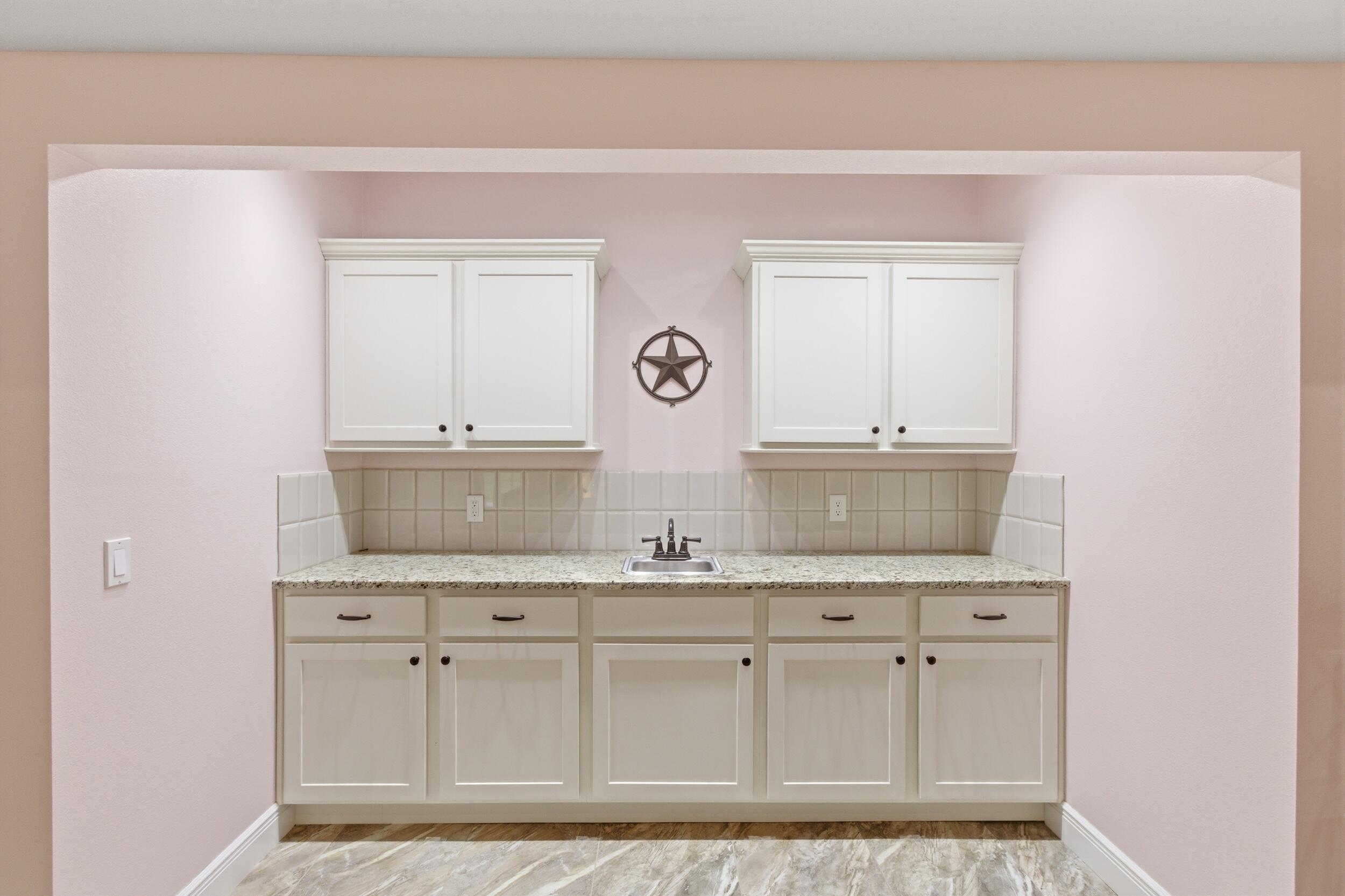 5618 E Pearson Parkway