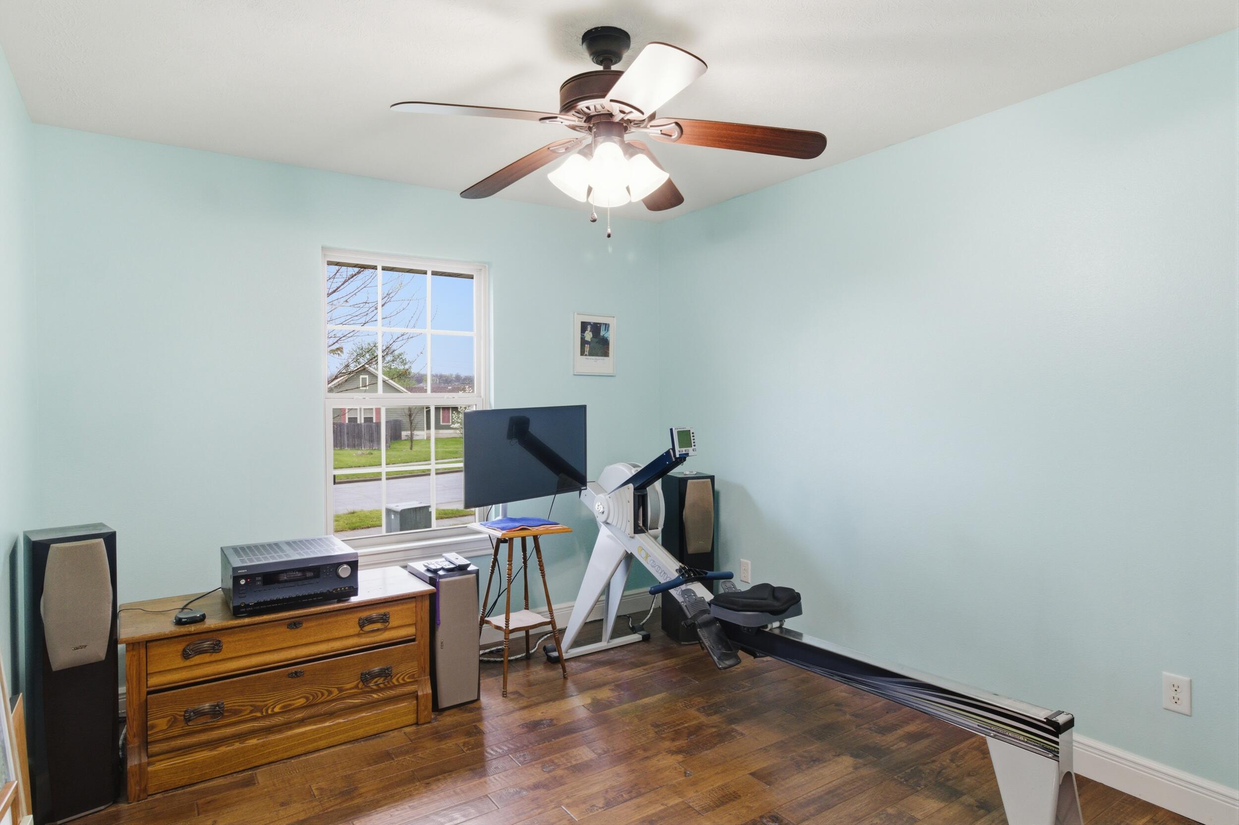 5618 E Pearson Parkway