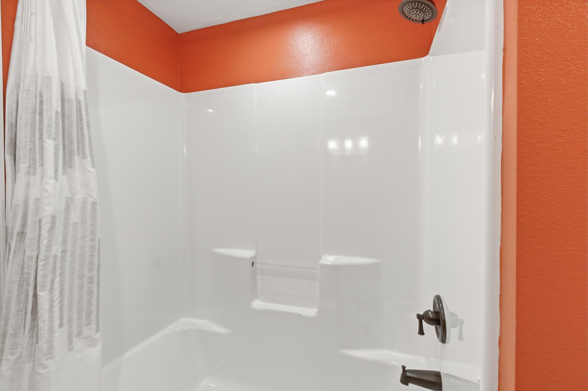 5618 E Pearson Parkway