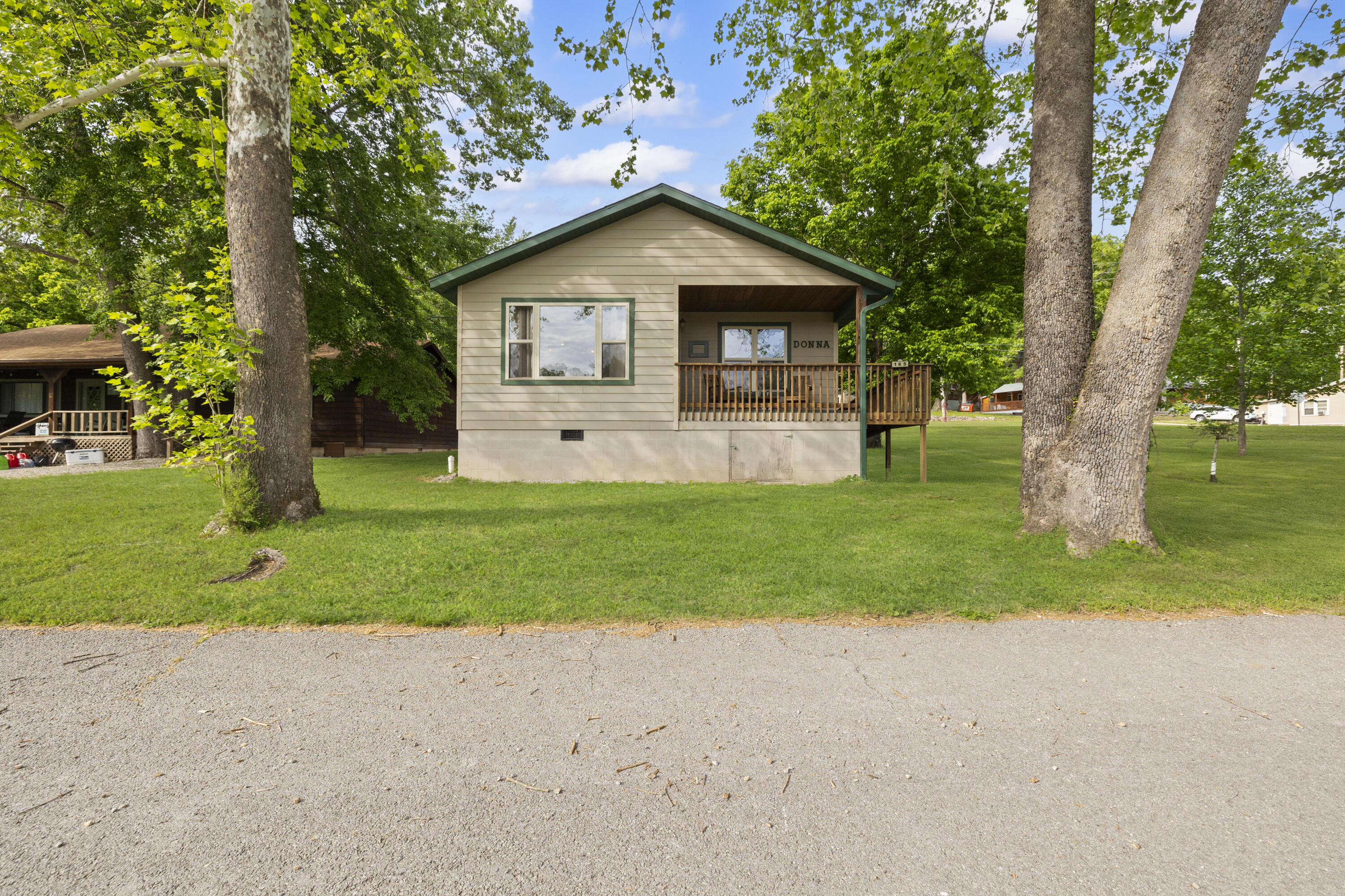 165 Edgewater Circle