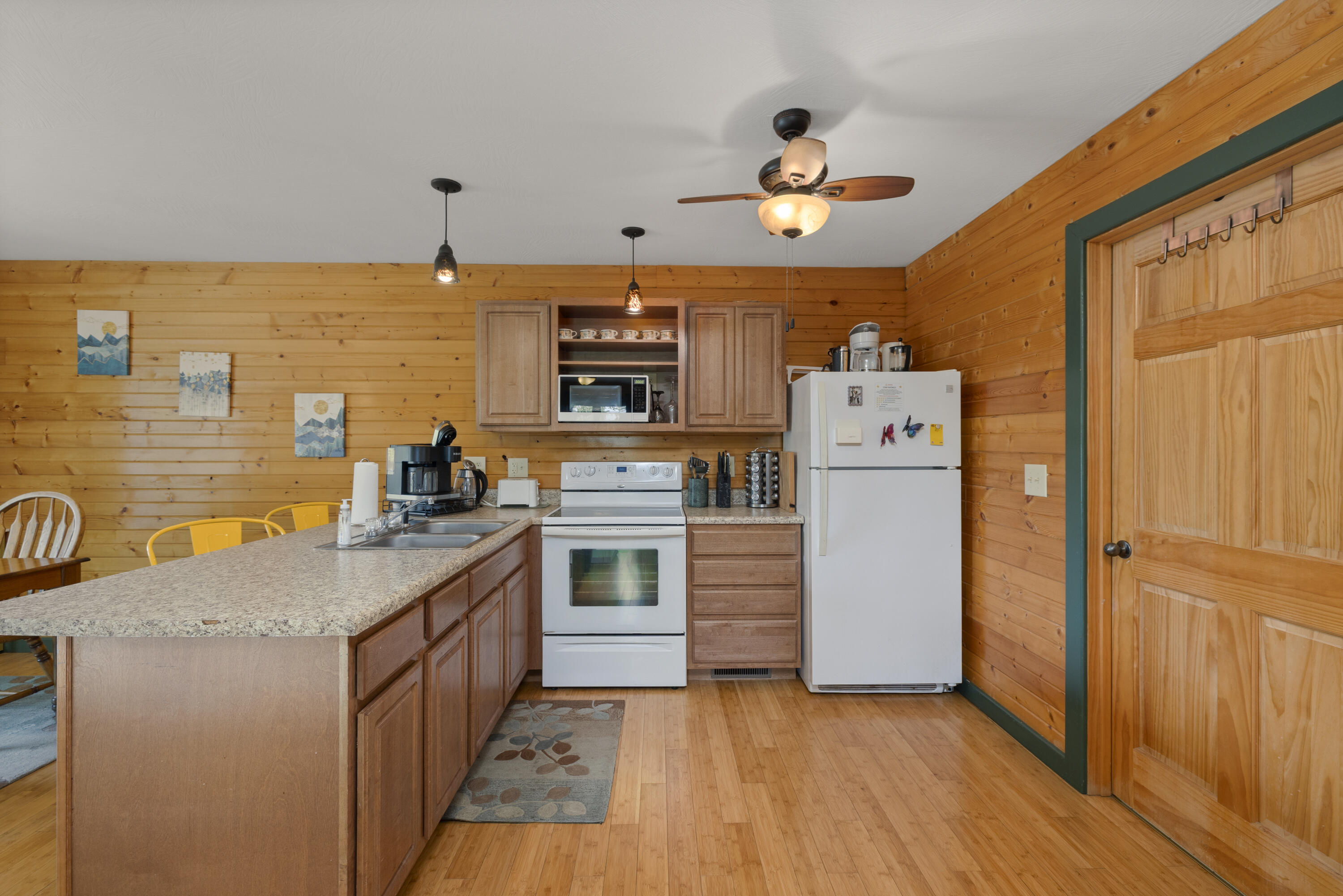 165 Edgewater Circle