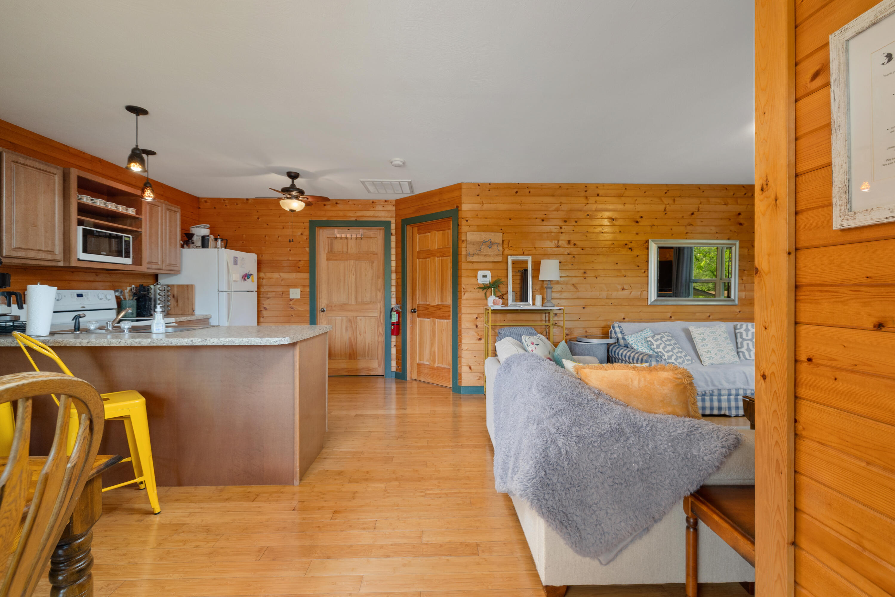 165 Edgewater Circle