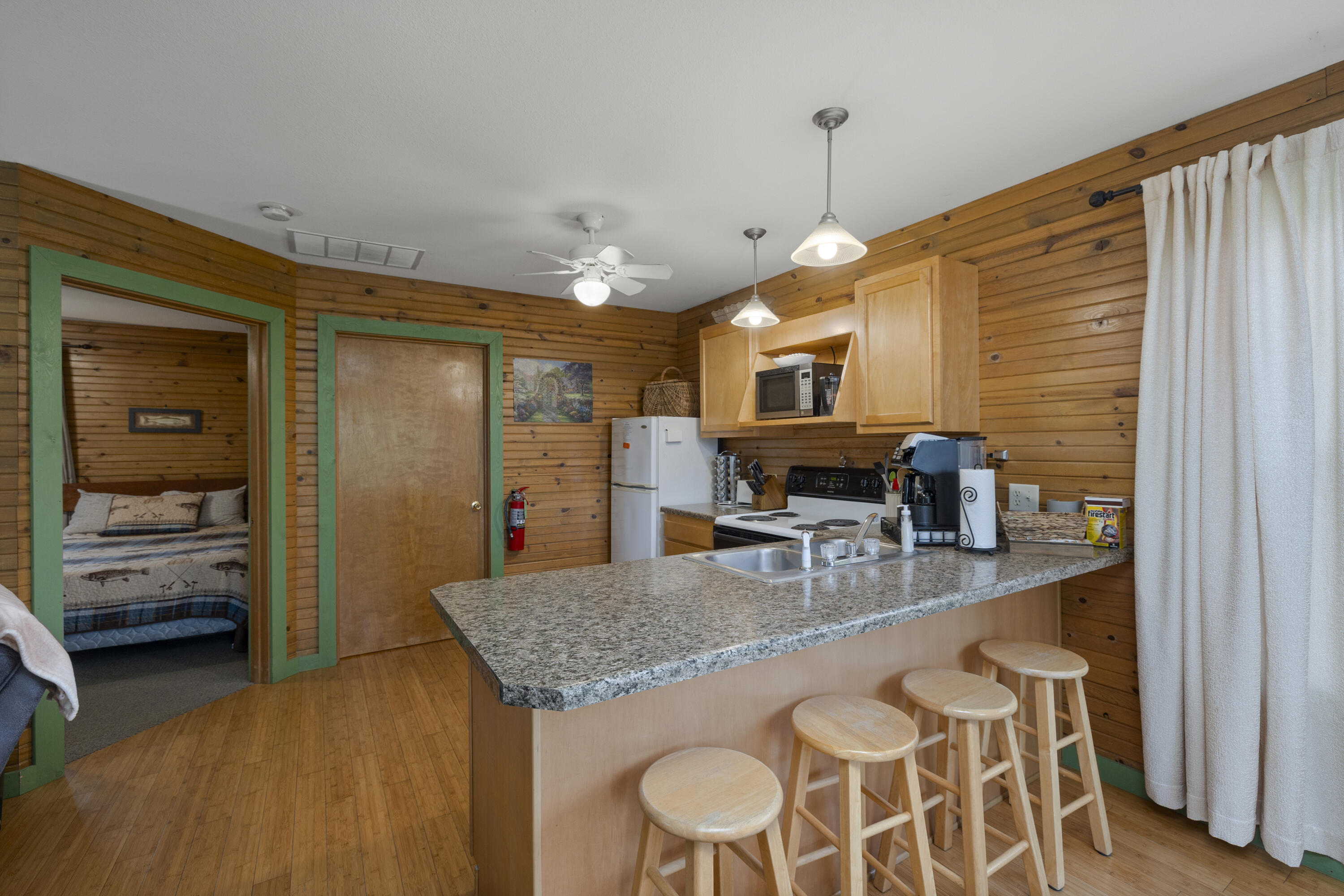 195 Edgewater Circle
