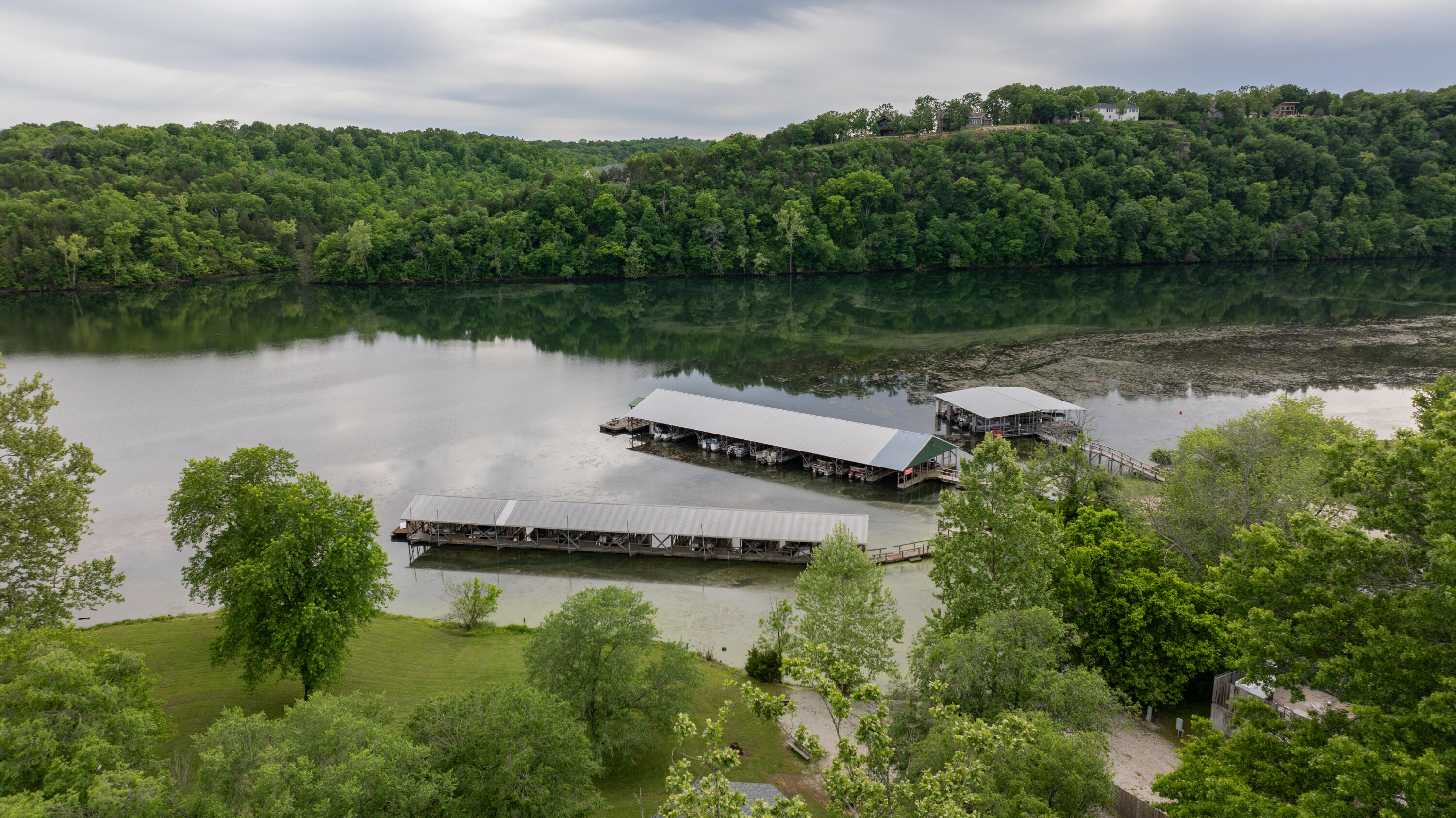195 Edgewater Circle