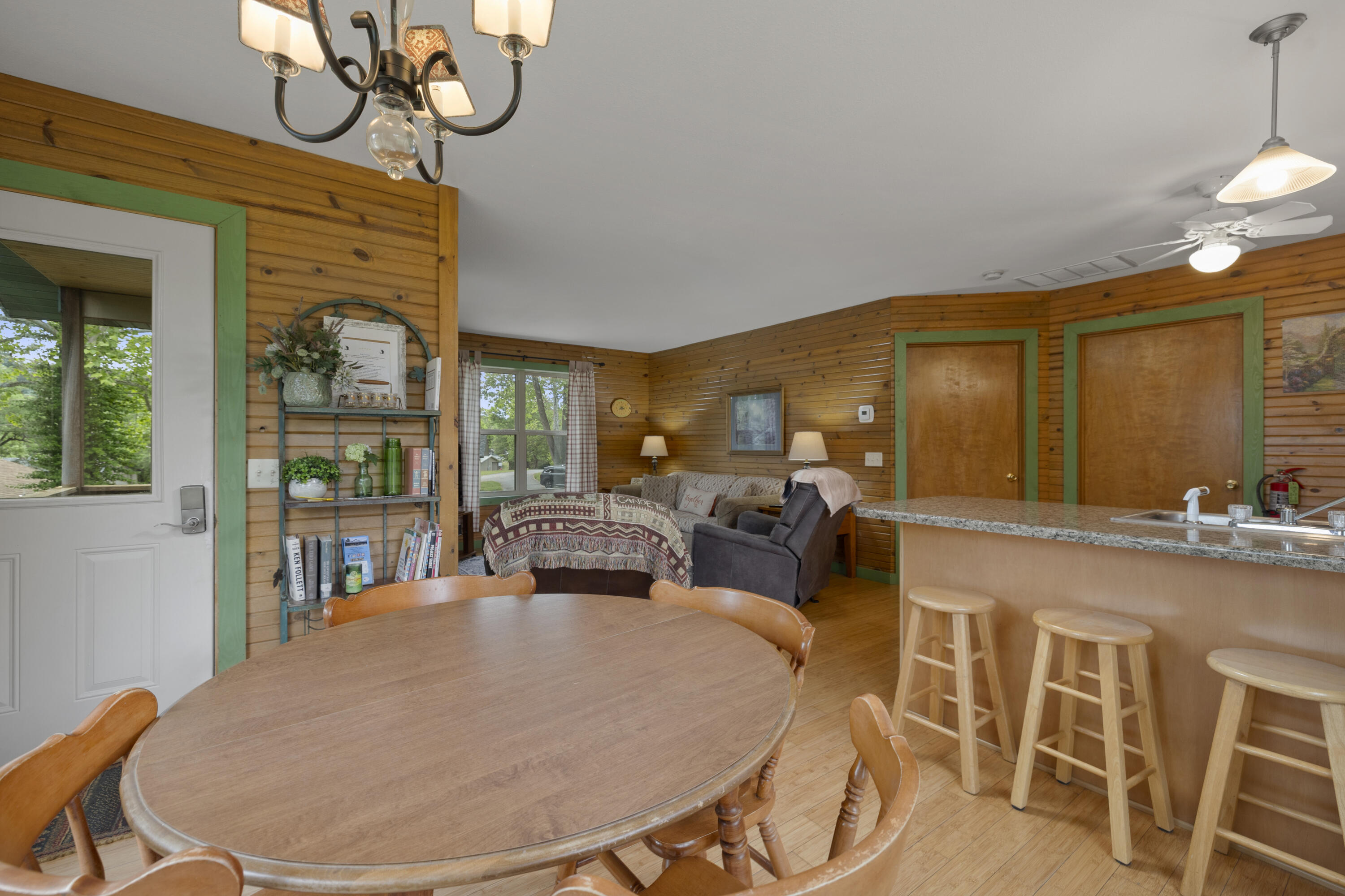 195 Edgewater Circle