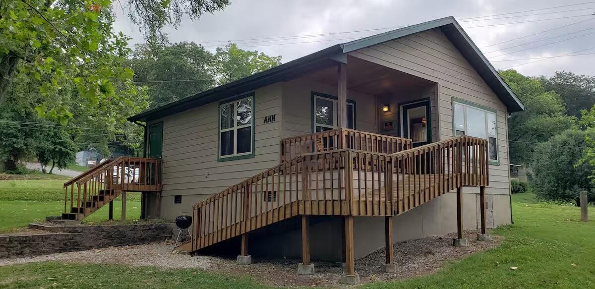 195 Edgewater Circle
